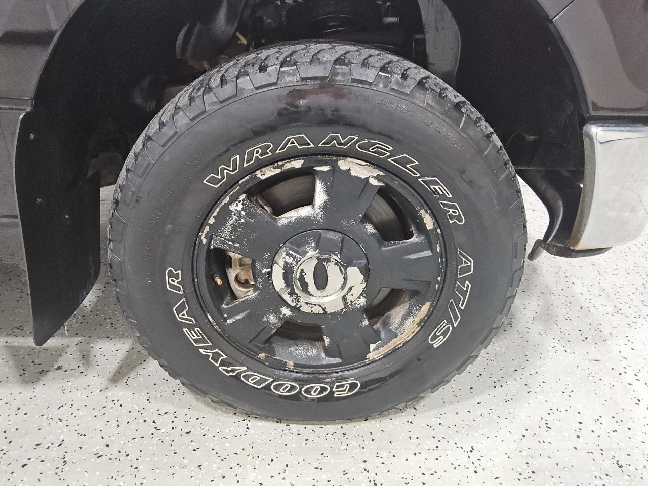 2014 Ford F150 Supercrew Black vin: 1FTFW1EF1EFA47392 Damage: Left Rear Tire, Worn, Replacement Required