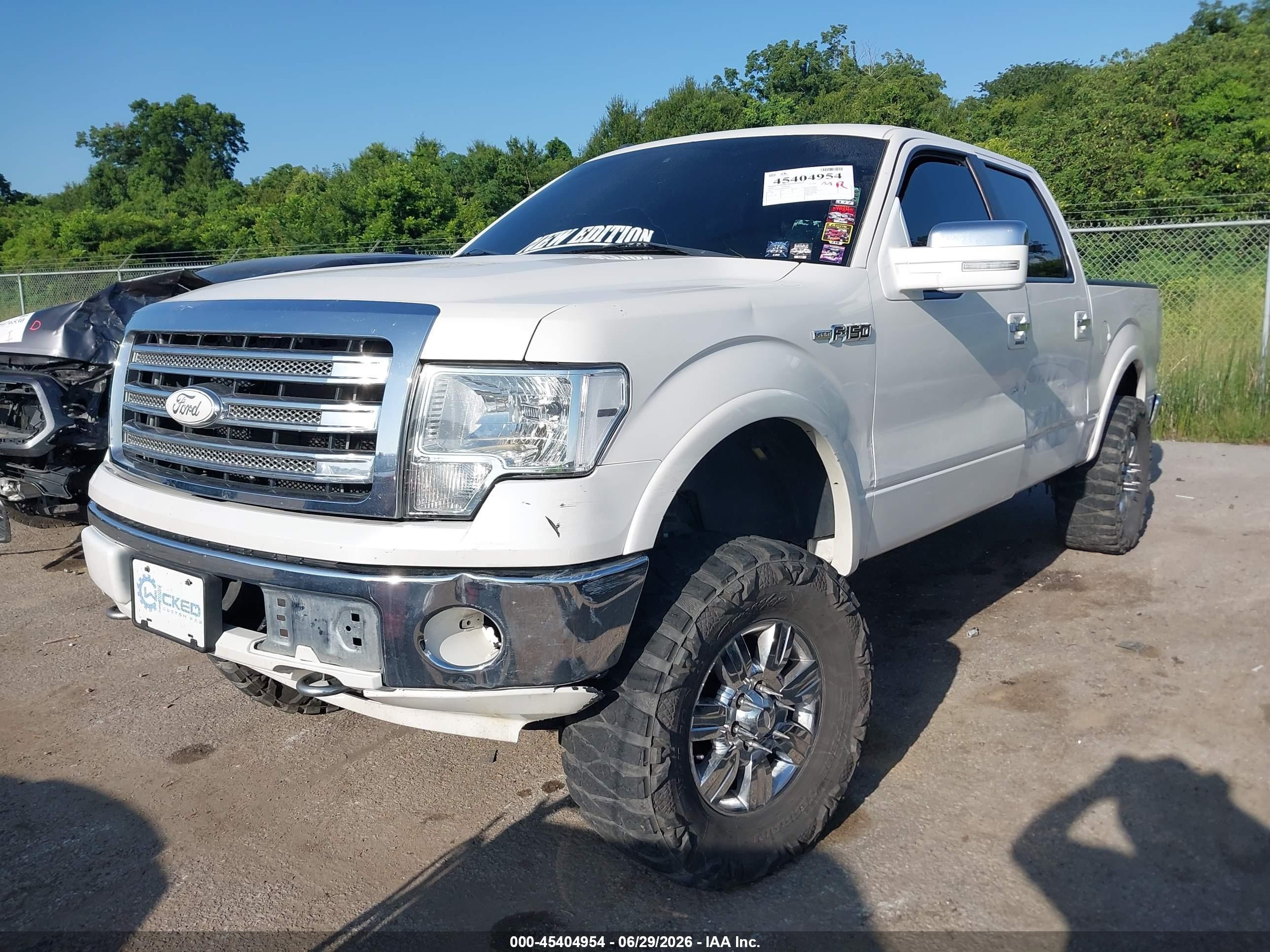 2014 Ford F-150 Lariat White vin: 1FTFW1EF1EFC46152