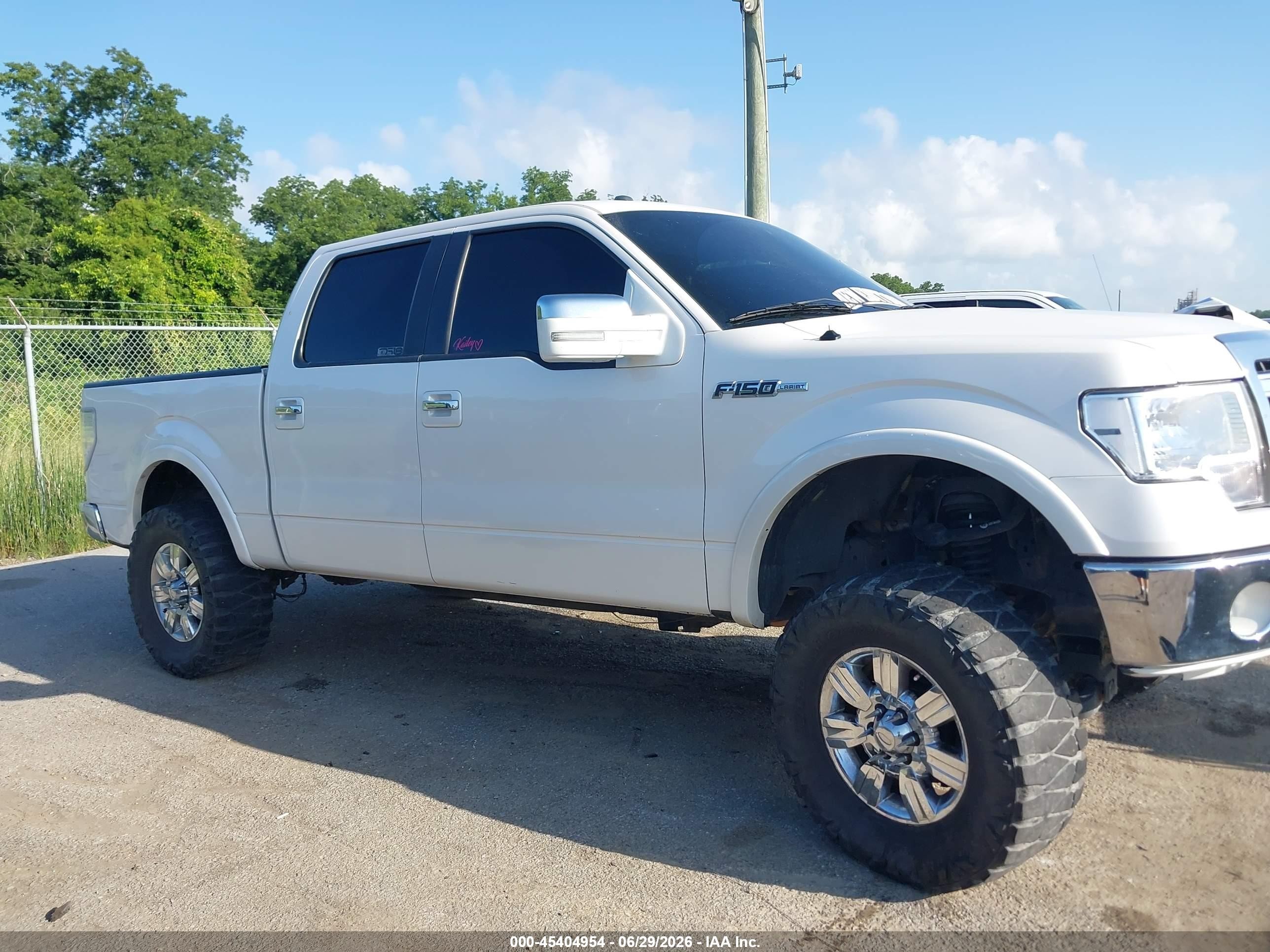 2014 Ford F-150 Lariat White vin: 1FTFW1EF1EFC46152