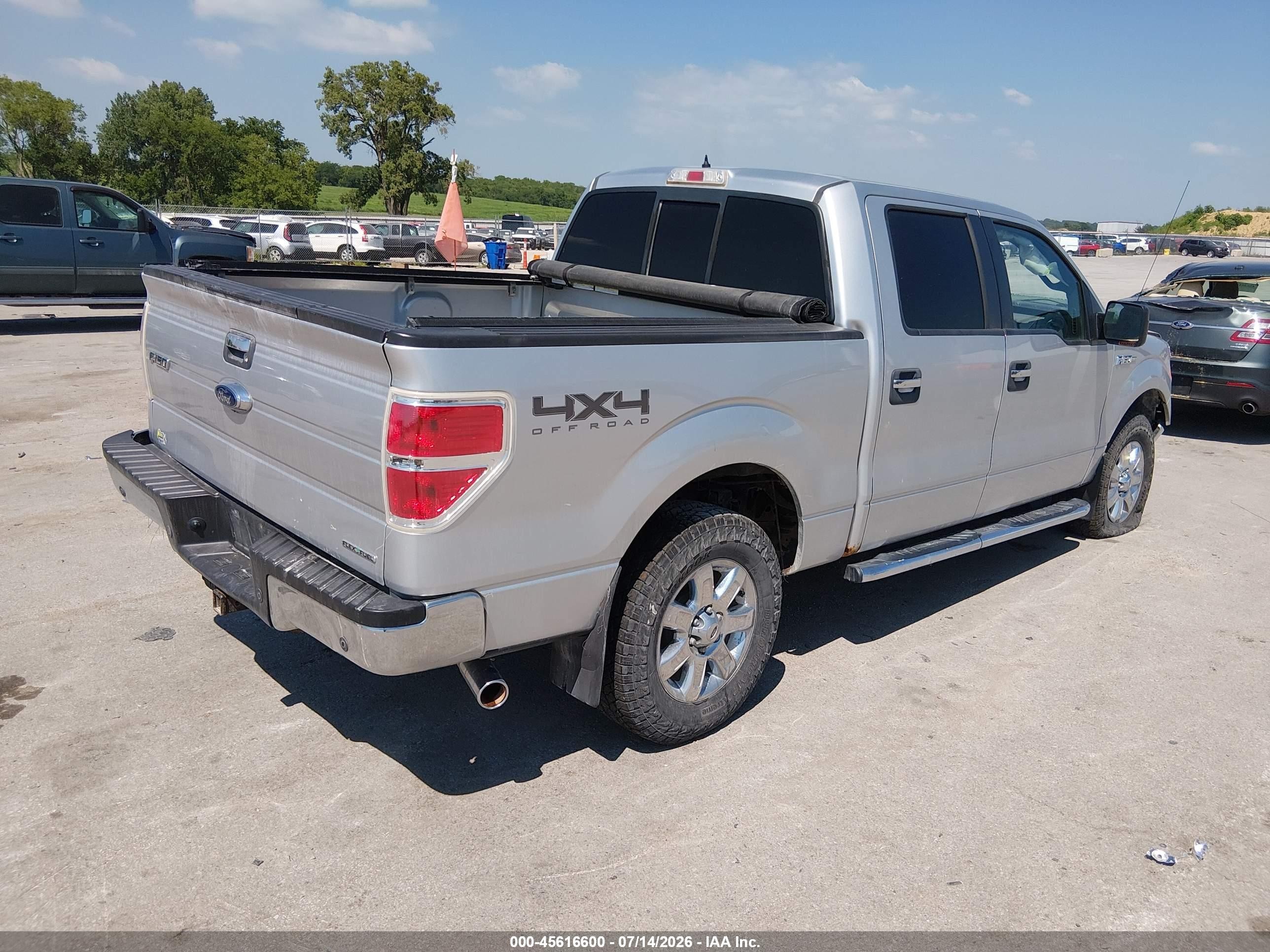 2014 Ford F-150 Xlt Silver vin: 1FTFW1EF1EFC74307
