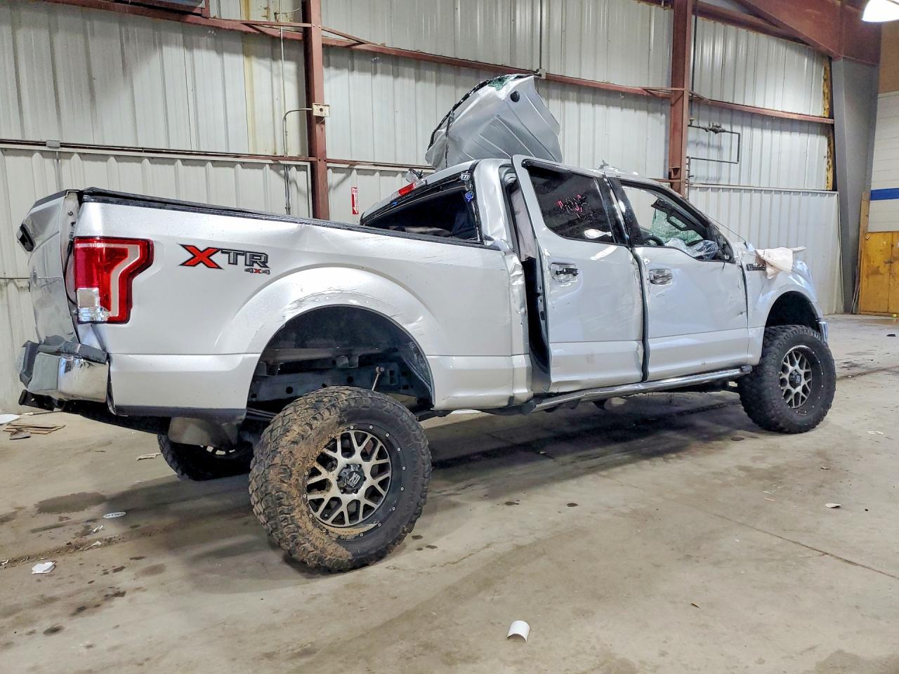 2015 Ford F150 Supercrew Silver vin: 1FTFW1EF1FFB64102