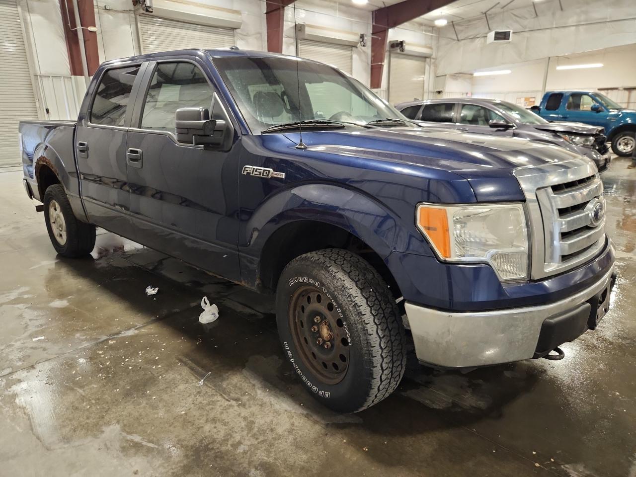 2012 Ford F150 Supercrew Blue vin: 1FTFW1EF2CFC43810 Damage: Right Front Fender, Dent(S) W/ Paint Dmg, 3 To 4 Inches