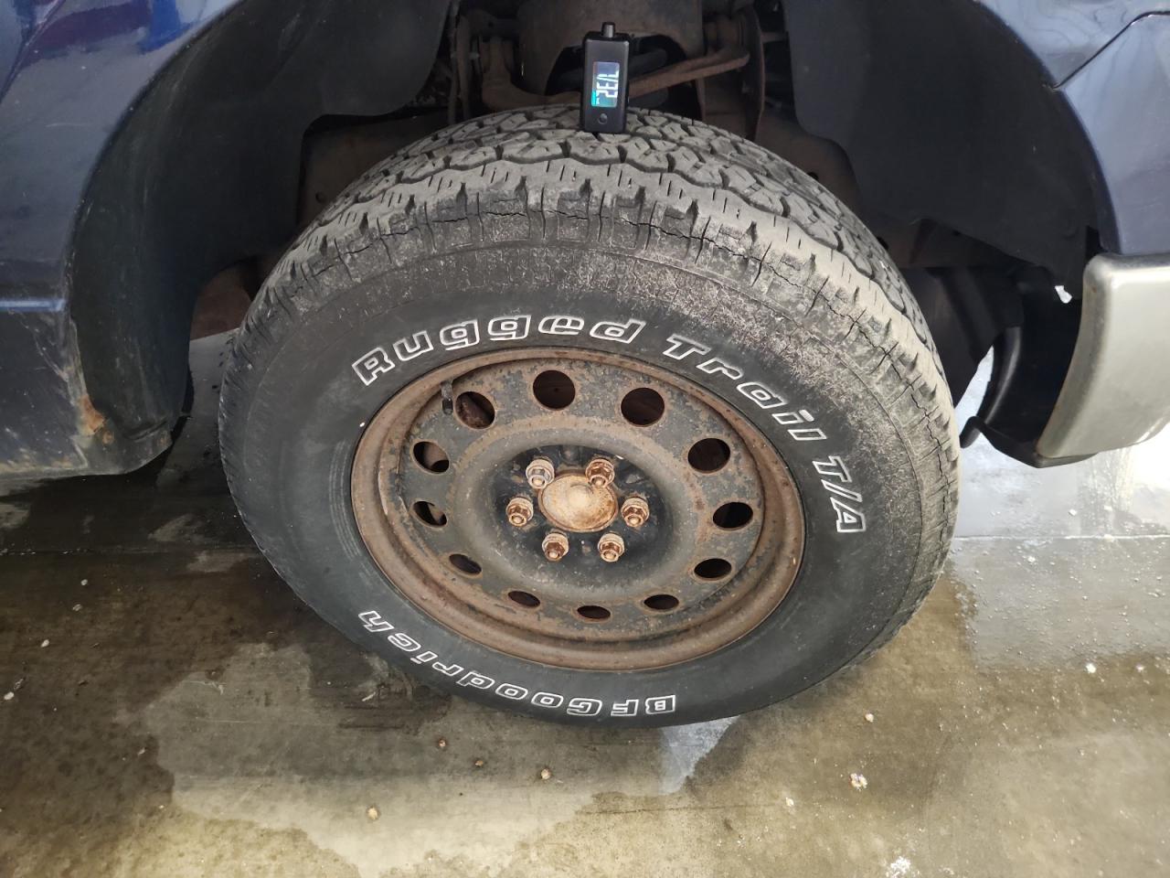 2012 Ford F150 Supercrew Blue vin: 1FTFW1EF2CFC43810 Damage: Right Front Wheel, Corrosion, > 12 Inches