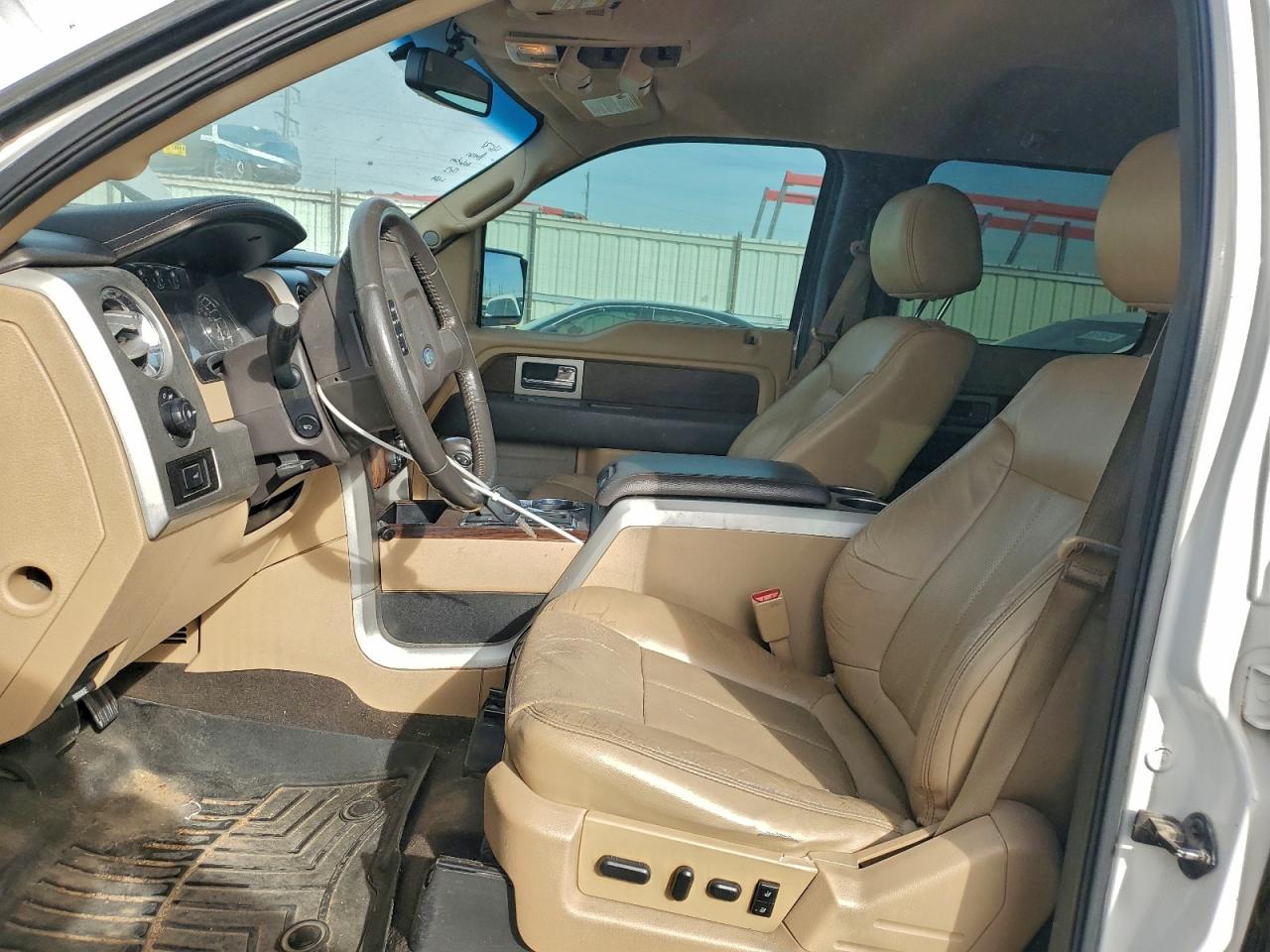 2013 Ford F150 White vin: 1FTFW1EF2DFC71480