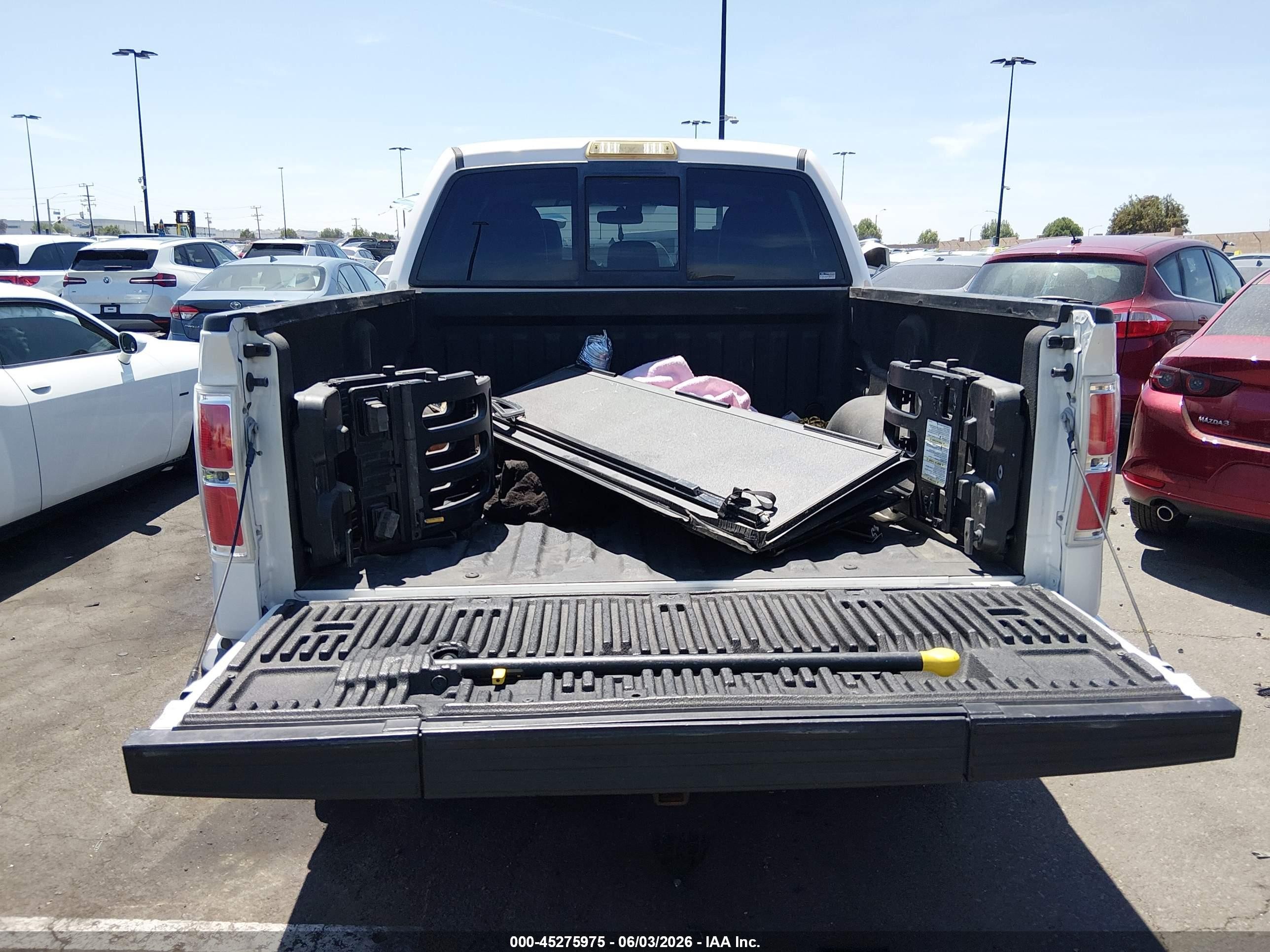 2013 Ford F-150 Platinum White vin: 1FTFW1EF2DFD11377