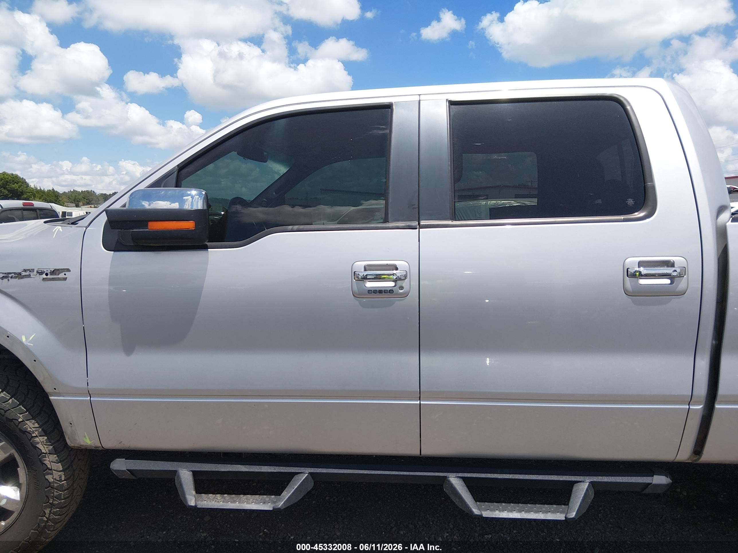 2014 Ford F-150 Lariat Silver vin: 1FTFW1EF2EFA35798