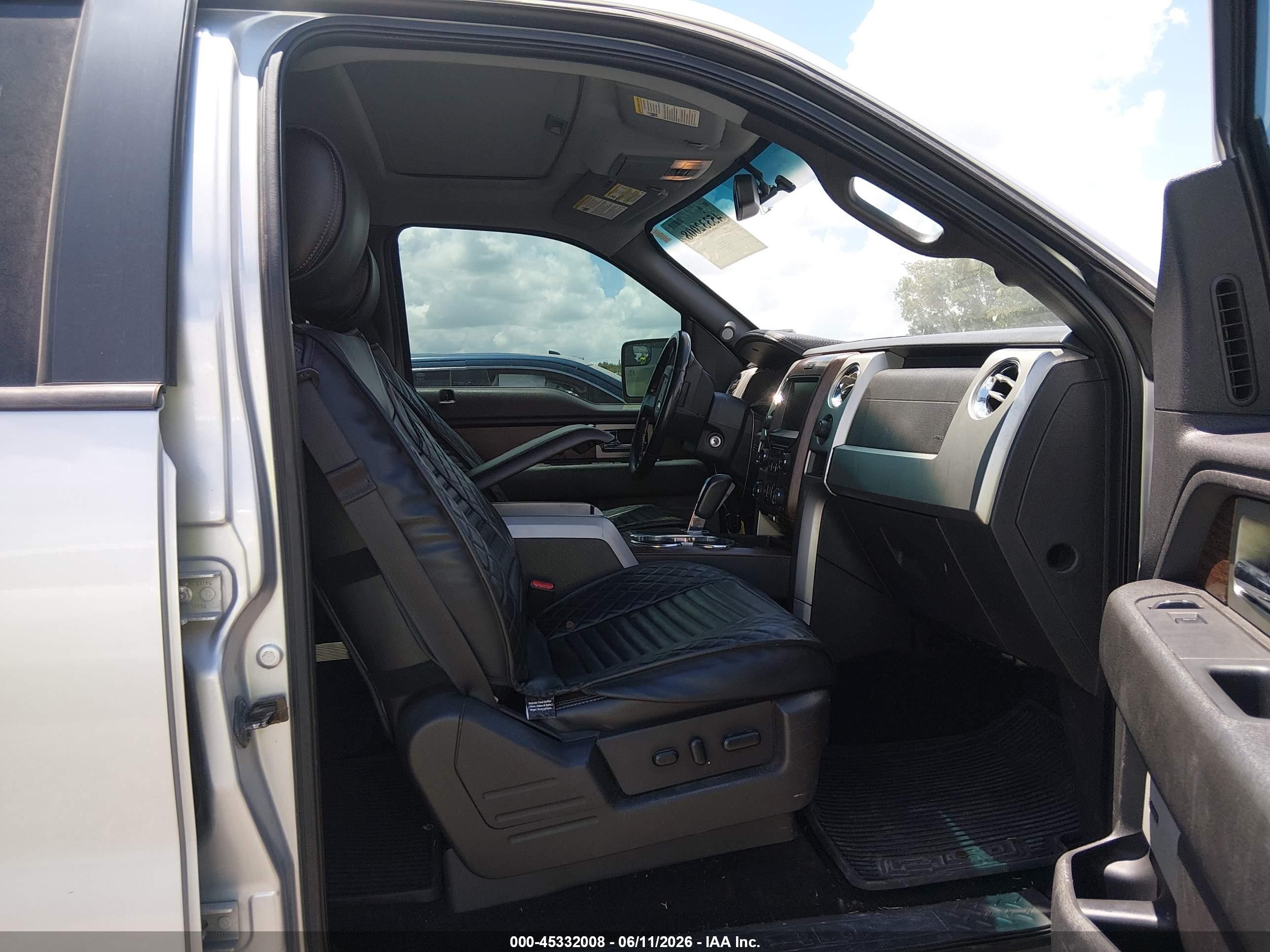 2014 Ford F-150 Lariat Silver vin: 1FTFW1EF2EFA35798