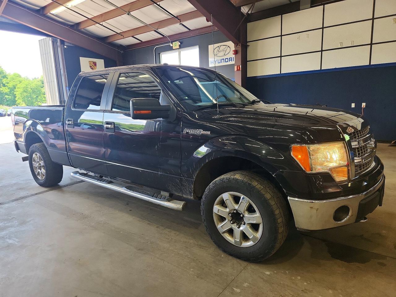2014 Ford F150 Black vin: 1FTFW1EF2EFB34539