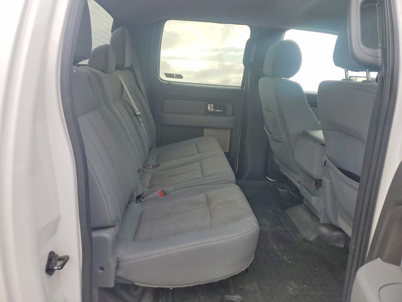 2014 Ford F150 Supercrew White vin: 1FTFW1EF2EFC53613