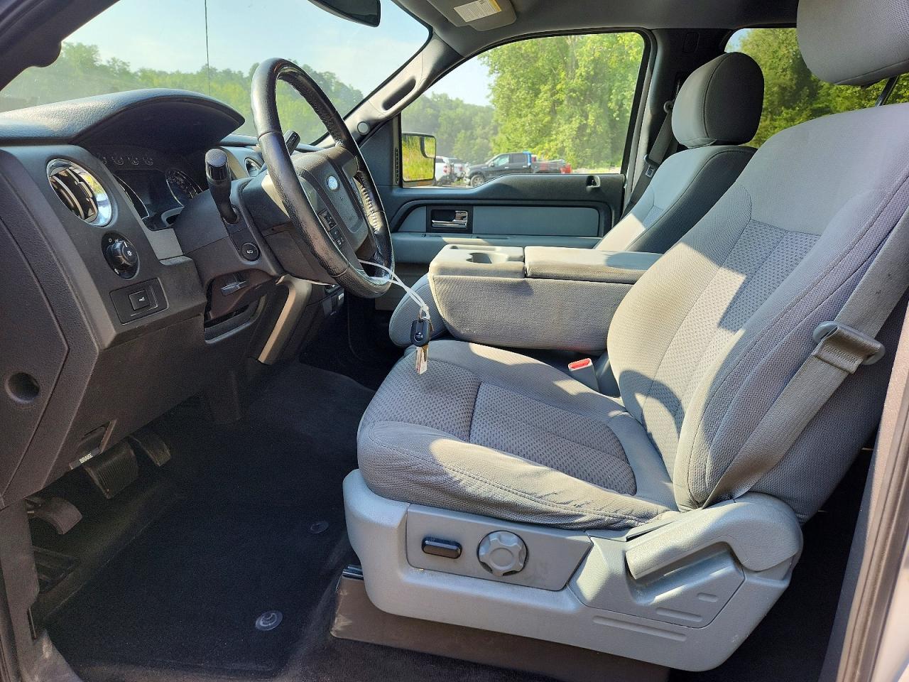 2014 Ford F150 Silver vin: 1FTFW1EF2EFC60464