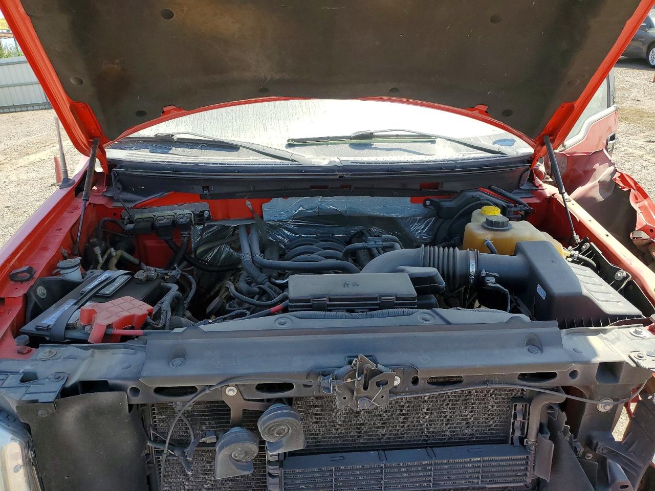 2014 Ford F150 Red vin: 1FTFW1EF2EFC84179