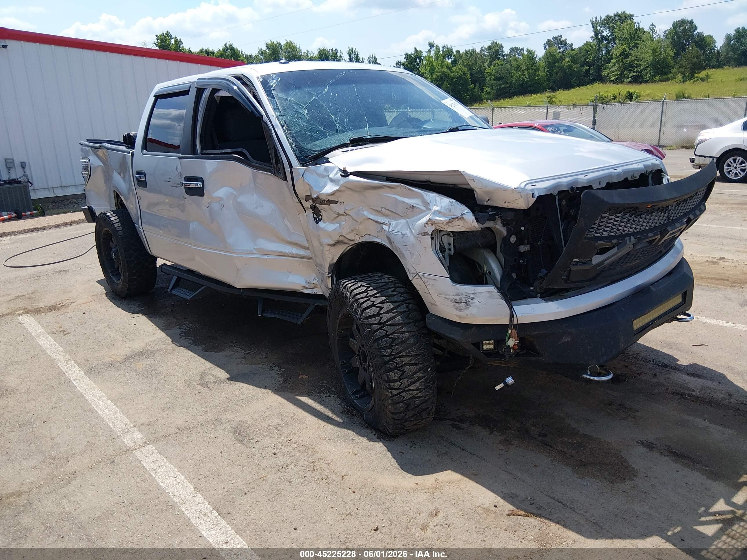 2014 Ford F-150 Xlt Silver vin: 1FTFW1EF2EFD04513