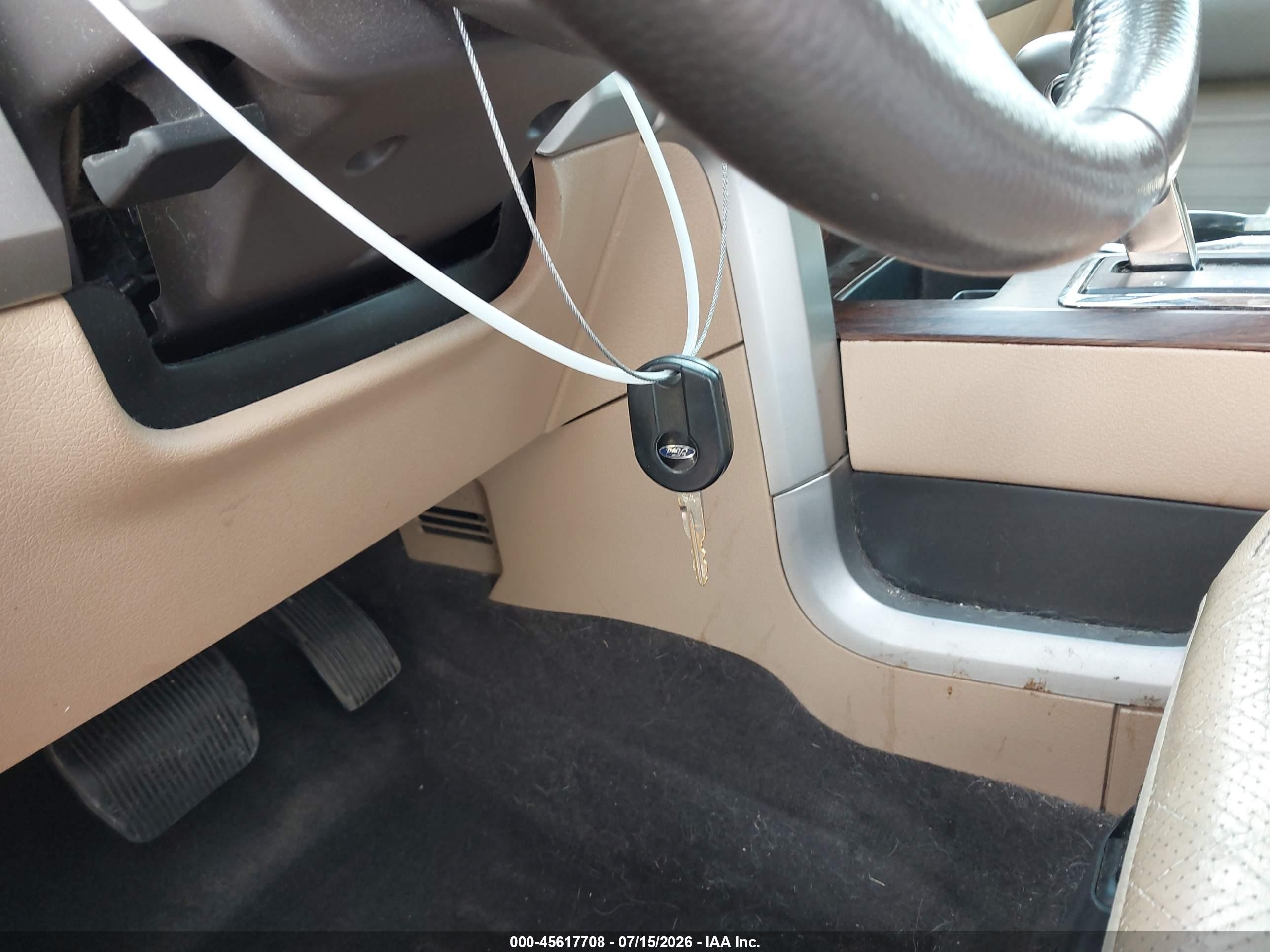 2014 Ford F-150 Lariat Красный vin: 1FTFW1EF2EKD58000