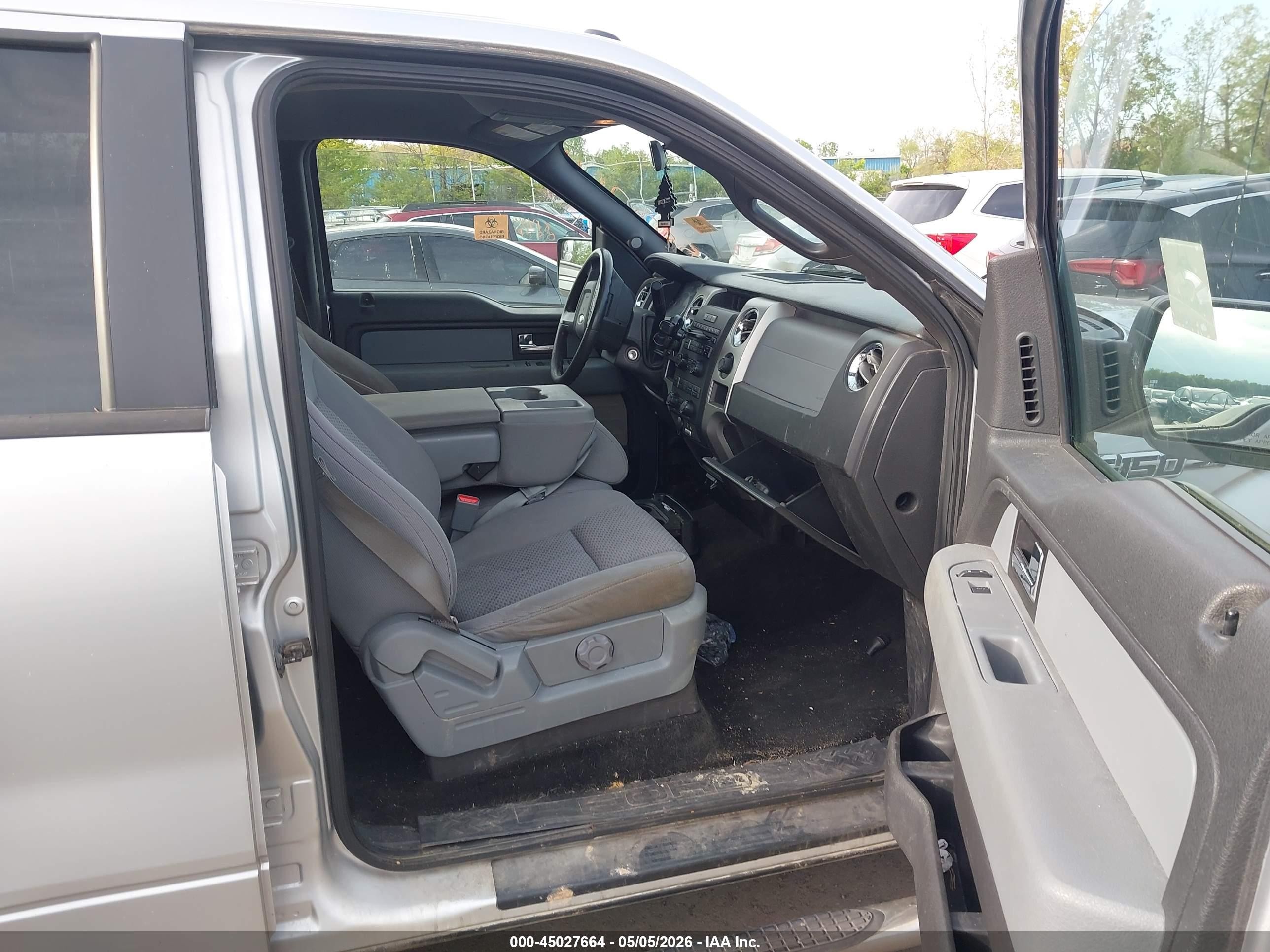 2014 Ford F-150 Xlt Silver vin: 1FTFW1EF2EKG13311