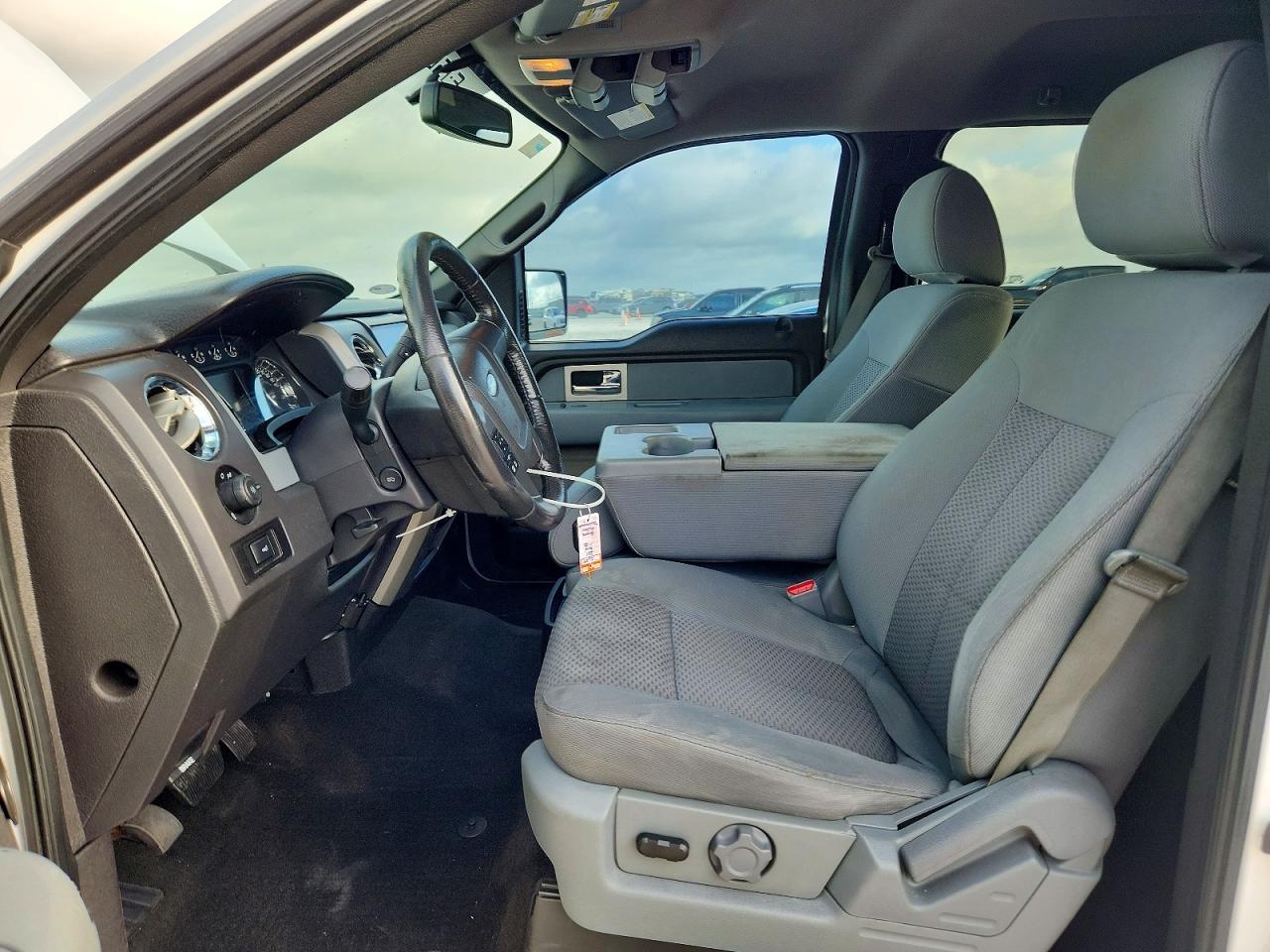 2011 Ford F150 Supercrew White vin: 1FTFW1EF3BKD64819