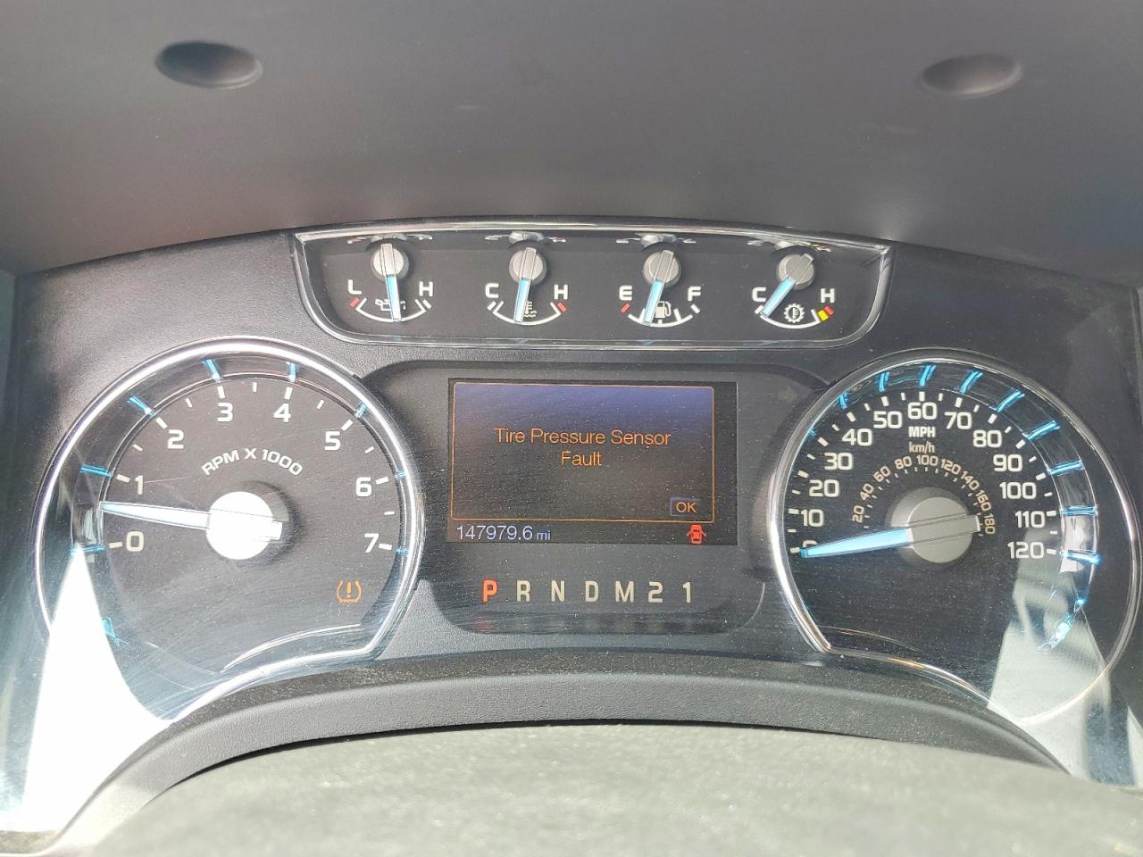 2012 Ford F150 Red vin: 1FTFW1EF3CFD04937