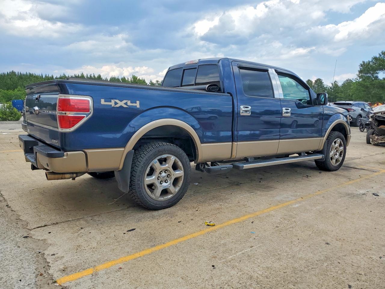 2013 Ford F150 4wd Two Tone vin: 1FTFW1EF3DFA23156