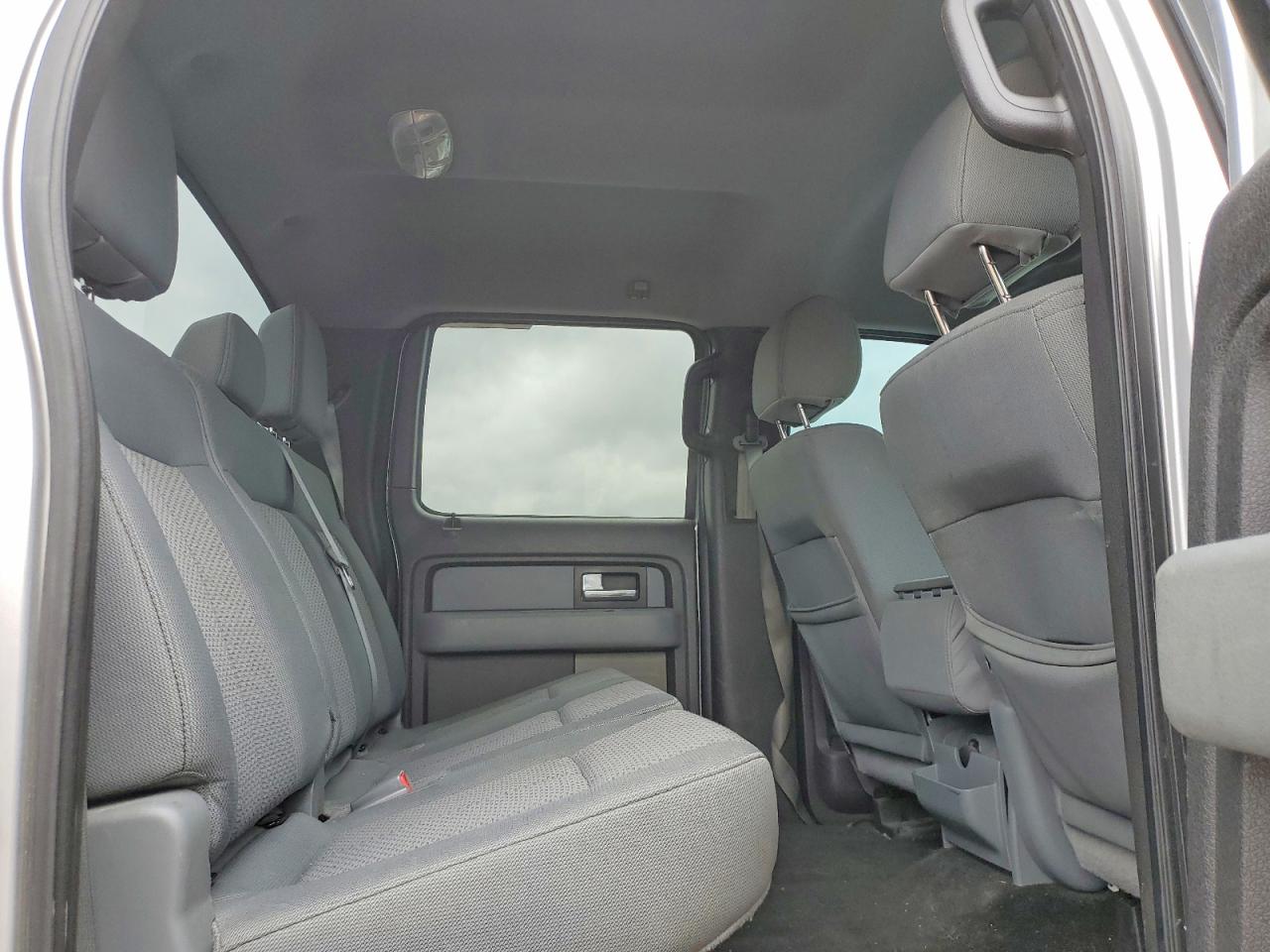 2013 Ford F150 Supercrew Серебряный vin: 1FTFW1EF3DFB24567