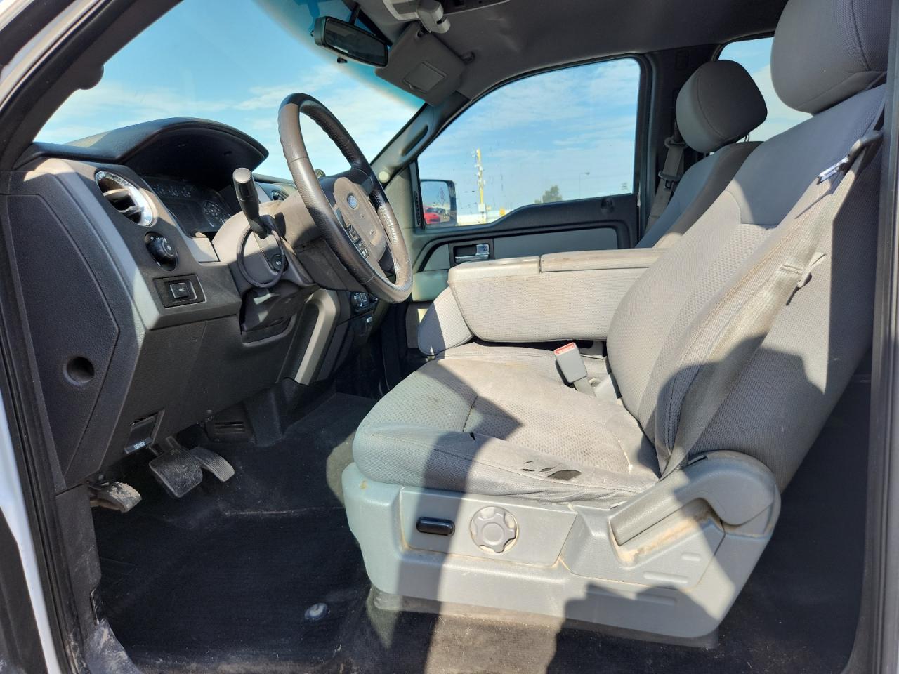 2013 Ford F150 Supercrew White vin: 1FTFW1EF3DFE07101 Damage: Left Front Seat, Torn, > 12 Inches
