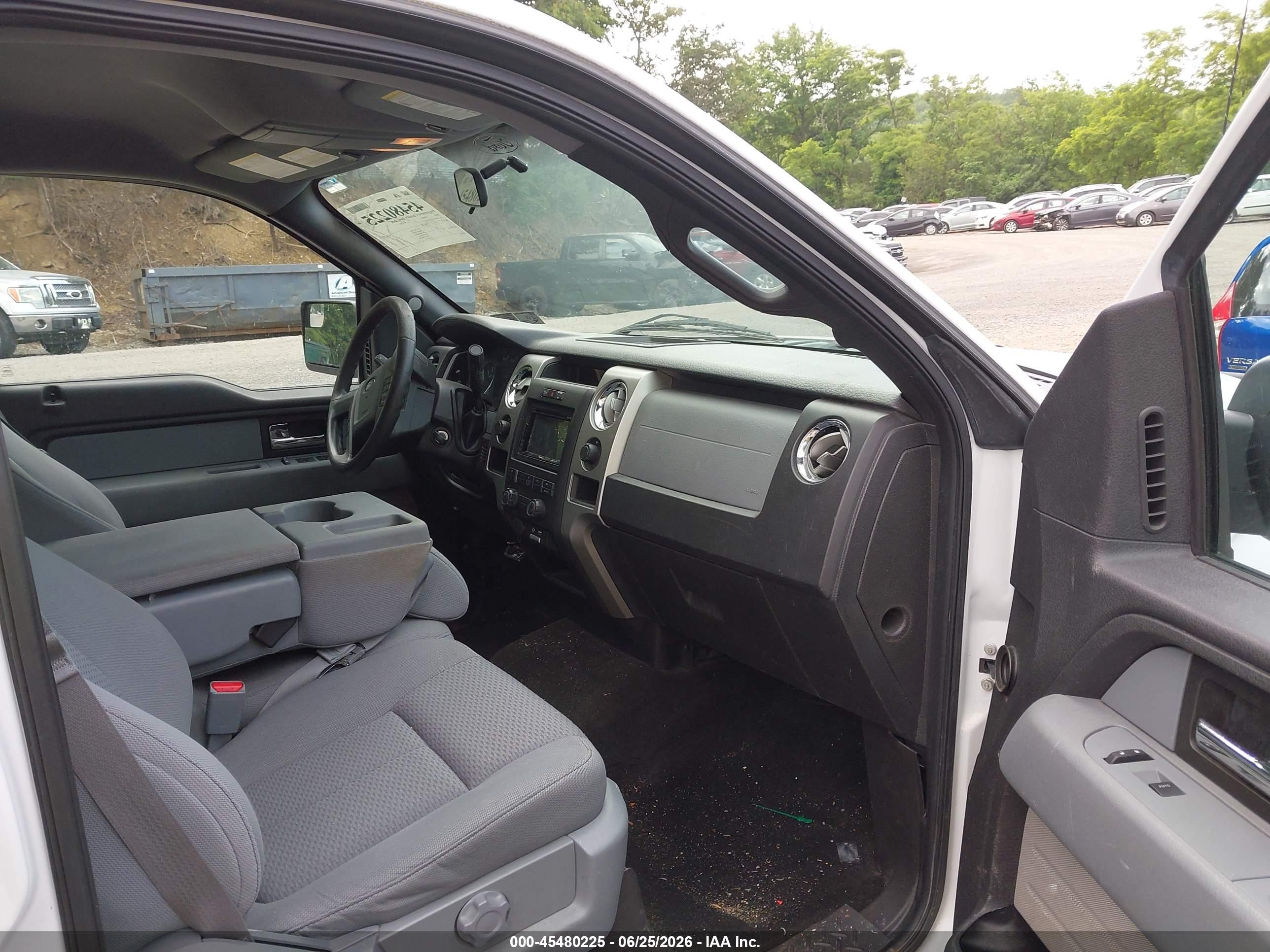 2014 Ford F-150 Xlt Белый vin: 1FTFW1EF3EFA63237