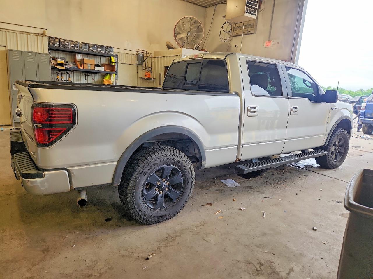 2014 Ford F150 Supercrew Silver vin: 1FTFW1EF3EFB51964