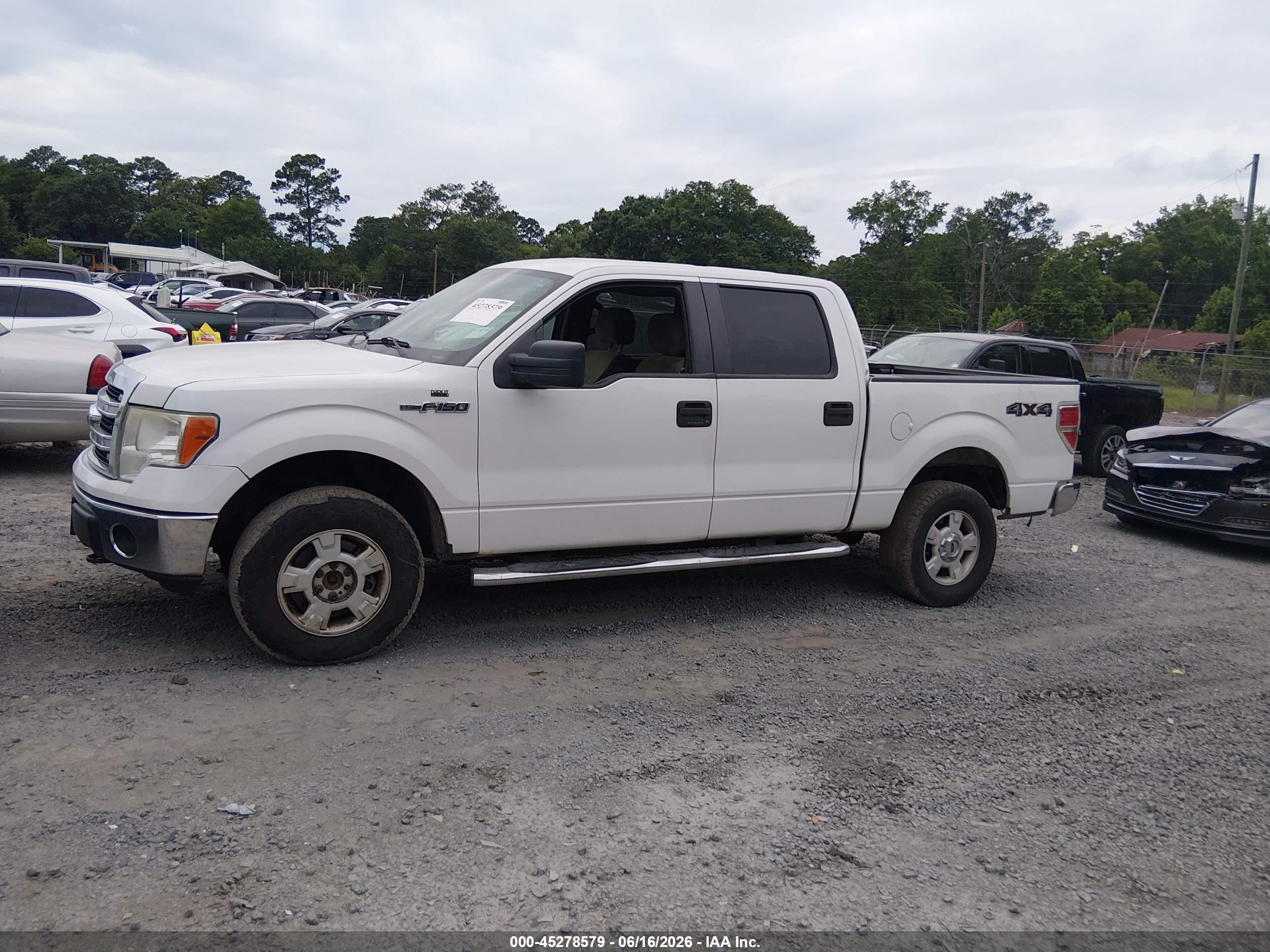 2014 Ford F-150 Xlt White vin: 1FTFW1EF3EFC29711
