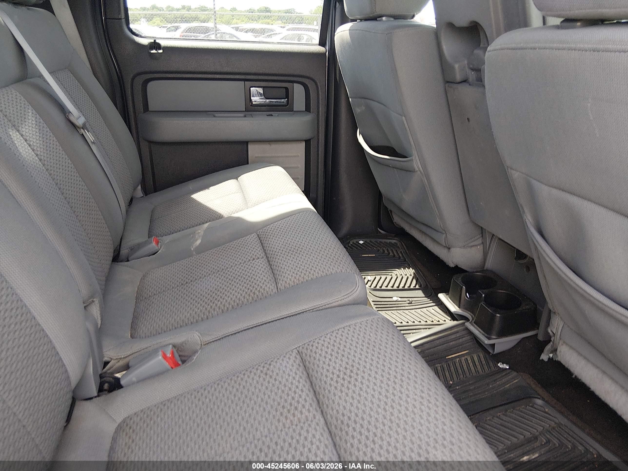 2014 Ford F-150 Xlt Серебряный vin: 1FTFW1EF3EKE57294