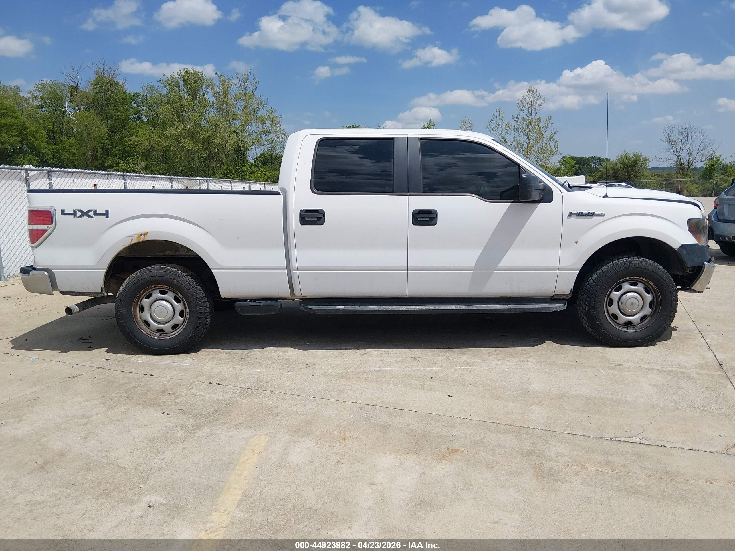 2014 Ford F-150 Xl White vin: 1FTFW1EF3EKF56617