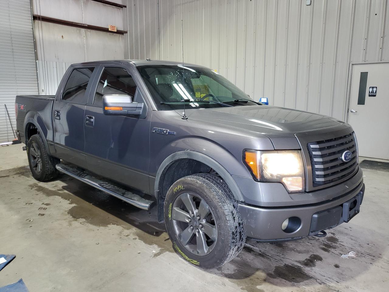 2011 Ford F150 Supercrew Gray vin: 1FTFW1EF4BFA70967 Damage: Right Front Fender, Dent(S) W/No Paint Dmg, 1/2 To 1 Inch