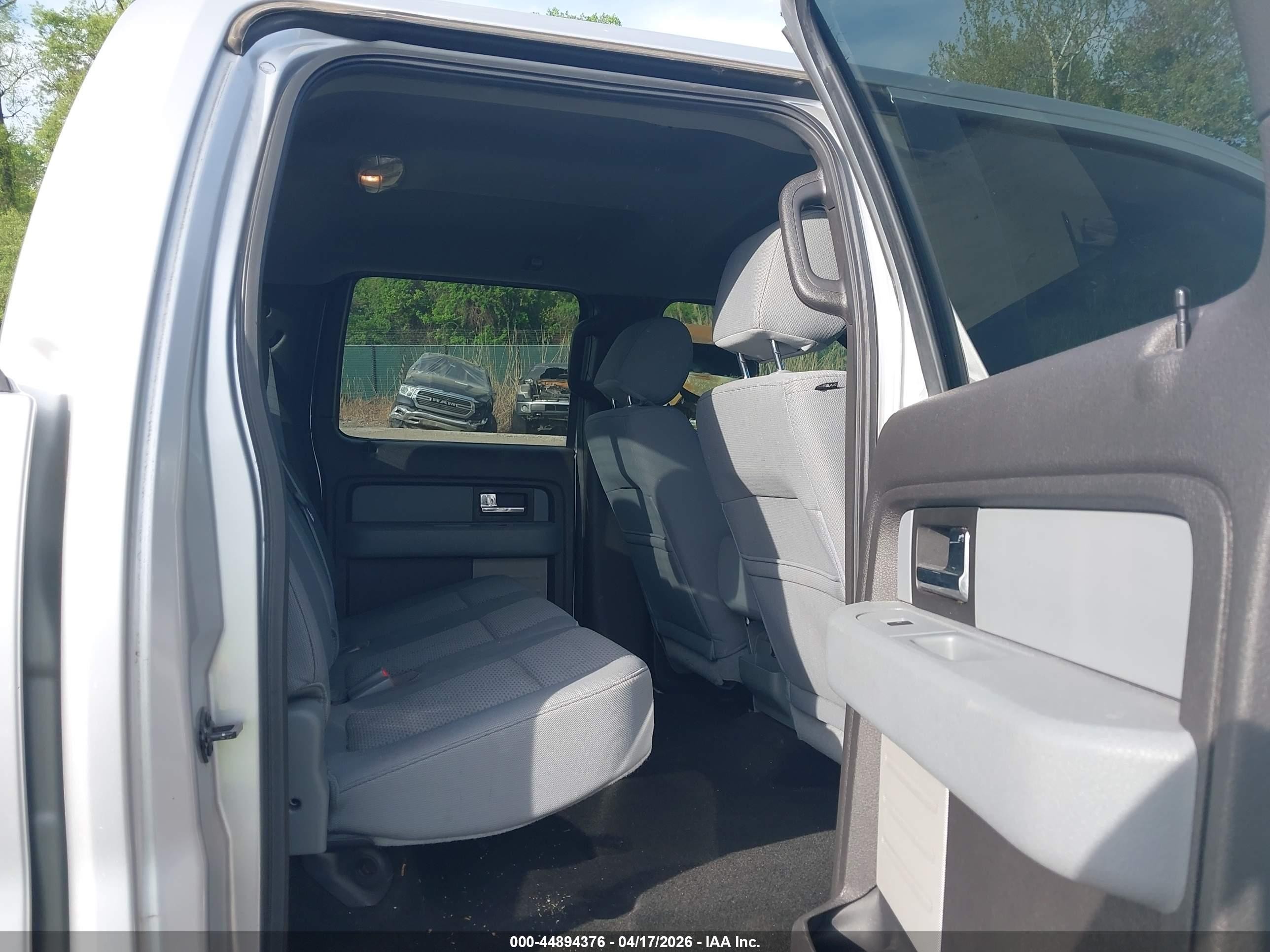 2012 Ford F-150 Xlt Серебряный vin: 1FTFW1EF4CFC15376