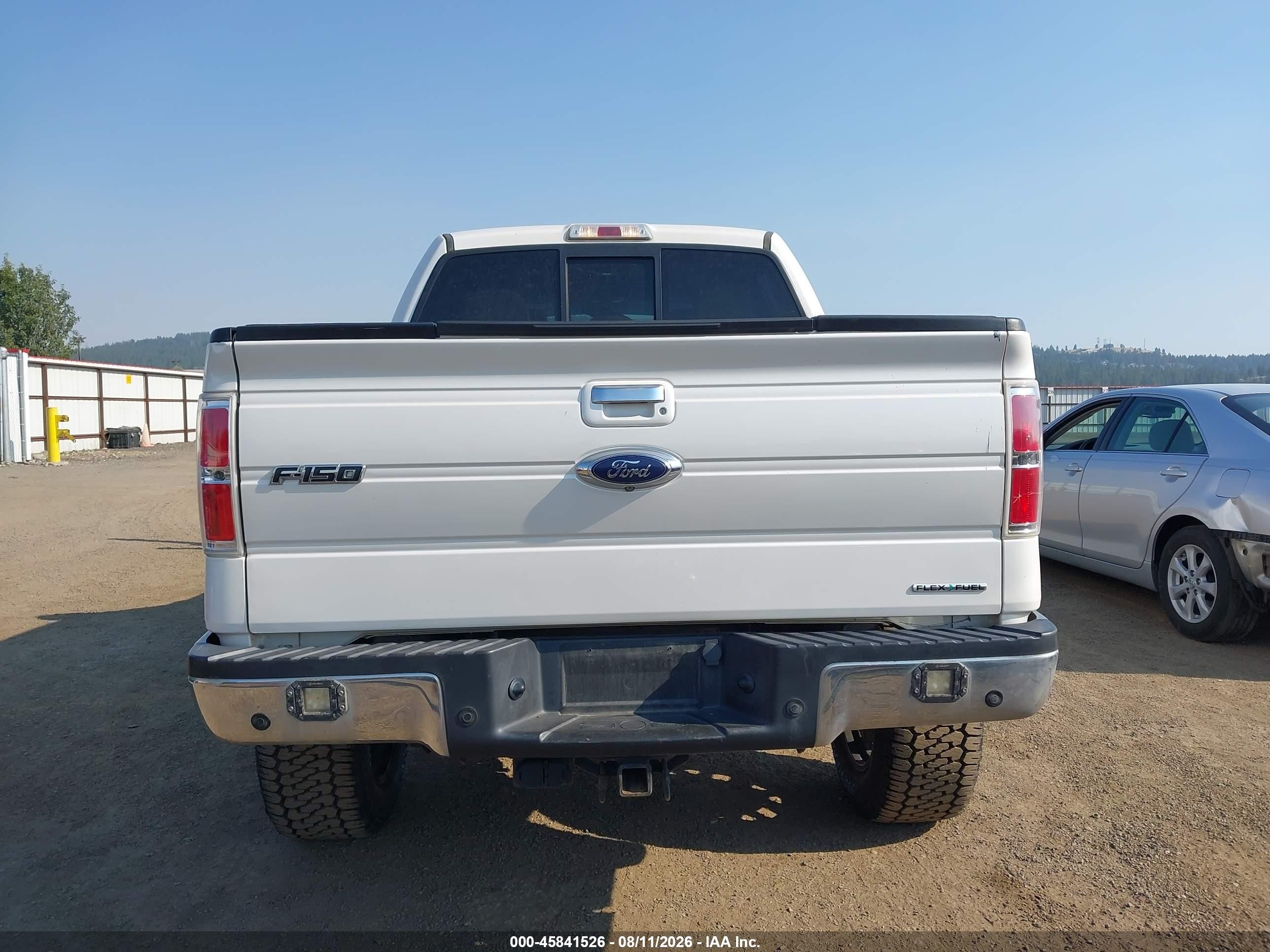 2014 Ford F-150 Lariat White vin: 1FTFW1EF4EFB04586