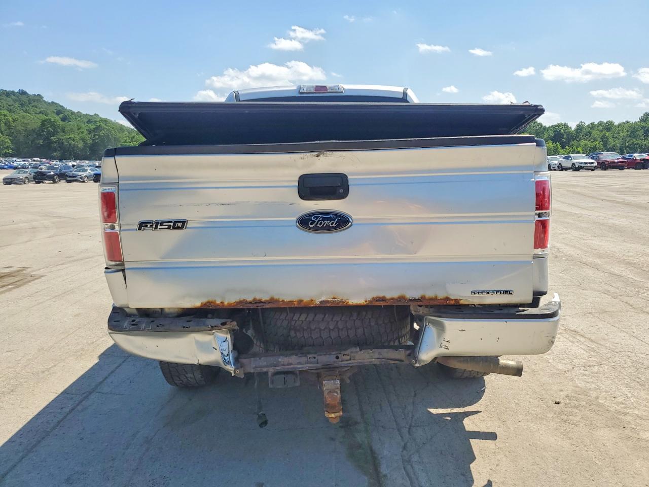 2014 Ford F150 Supercrew Silver vin: 1FTFW1EF4EKF71143