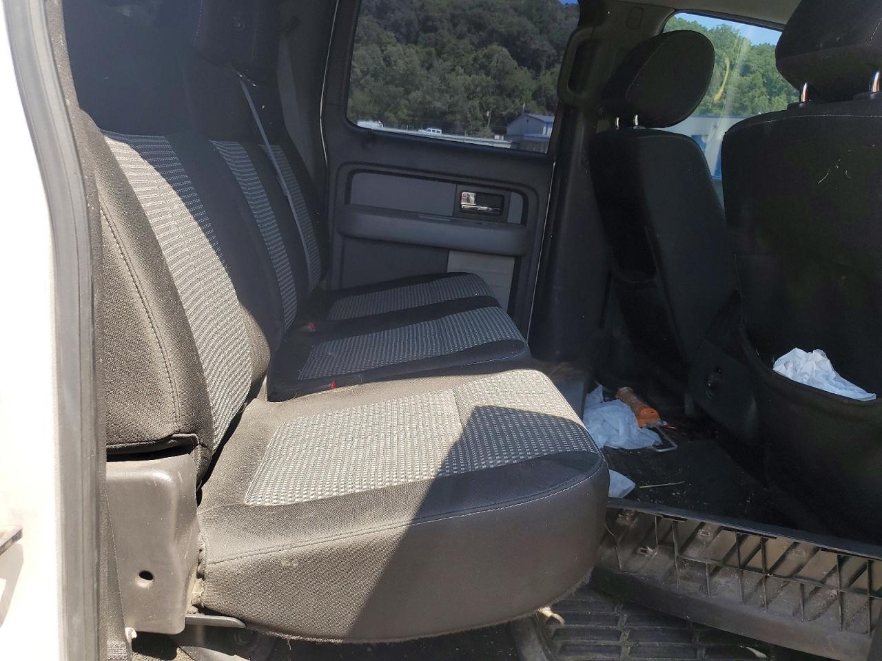 2014 Ford F150 Supercrew Silver vin: 1FTFW1EF4EKF71143