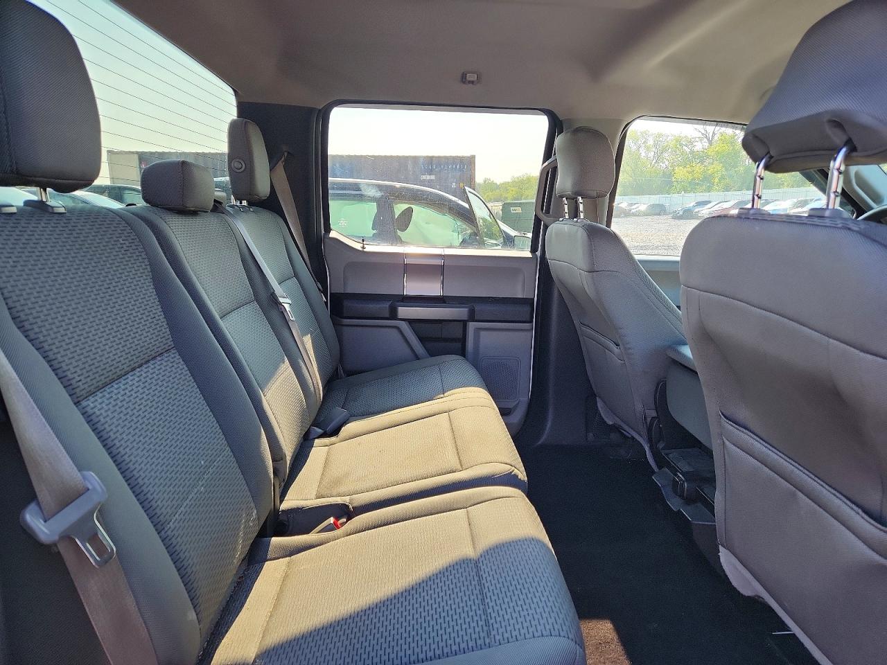 2015 Ford F150 Supercrew White vin: 1FTFW1EF4FFC41142