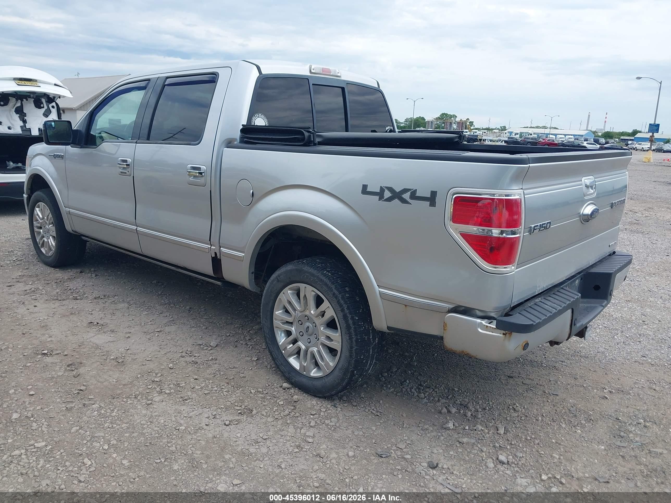 2011 Ford F-150 Platinum Серебряный vin: 1FTFW1EF5BFA49965