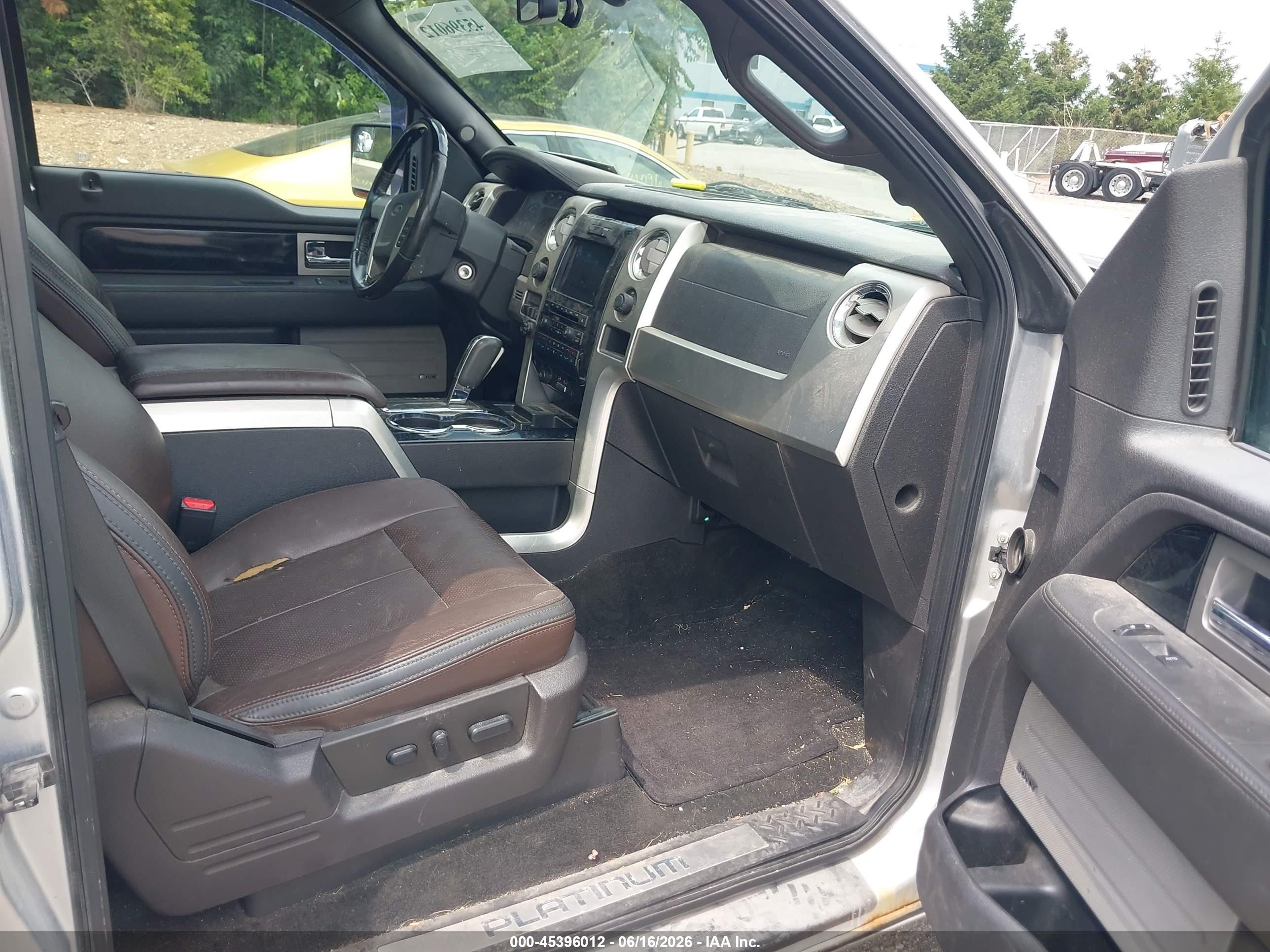 2011 Ford F-150 Platinum Серебряный vin: 1FTFW1EF5BFA49965