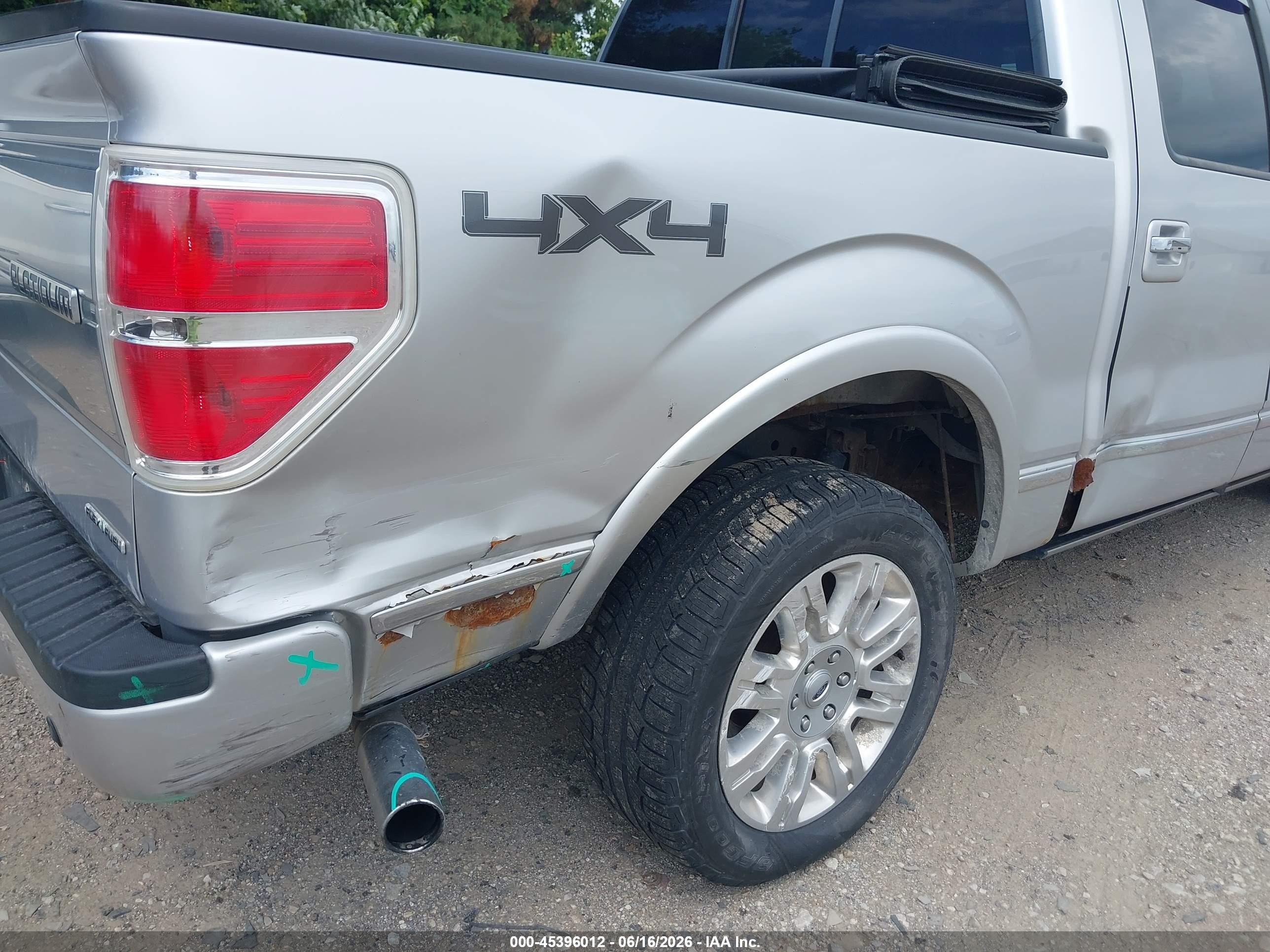 2011 Ford F-150 Platinum Серебряный vin: 1FTFW1EF5BFA49965