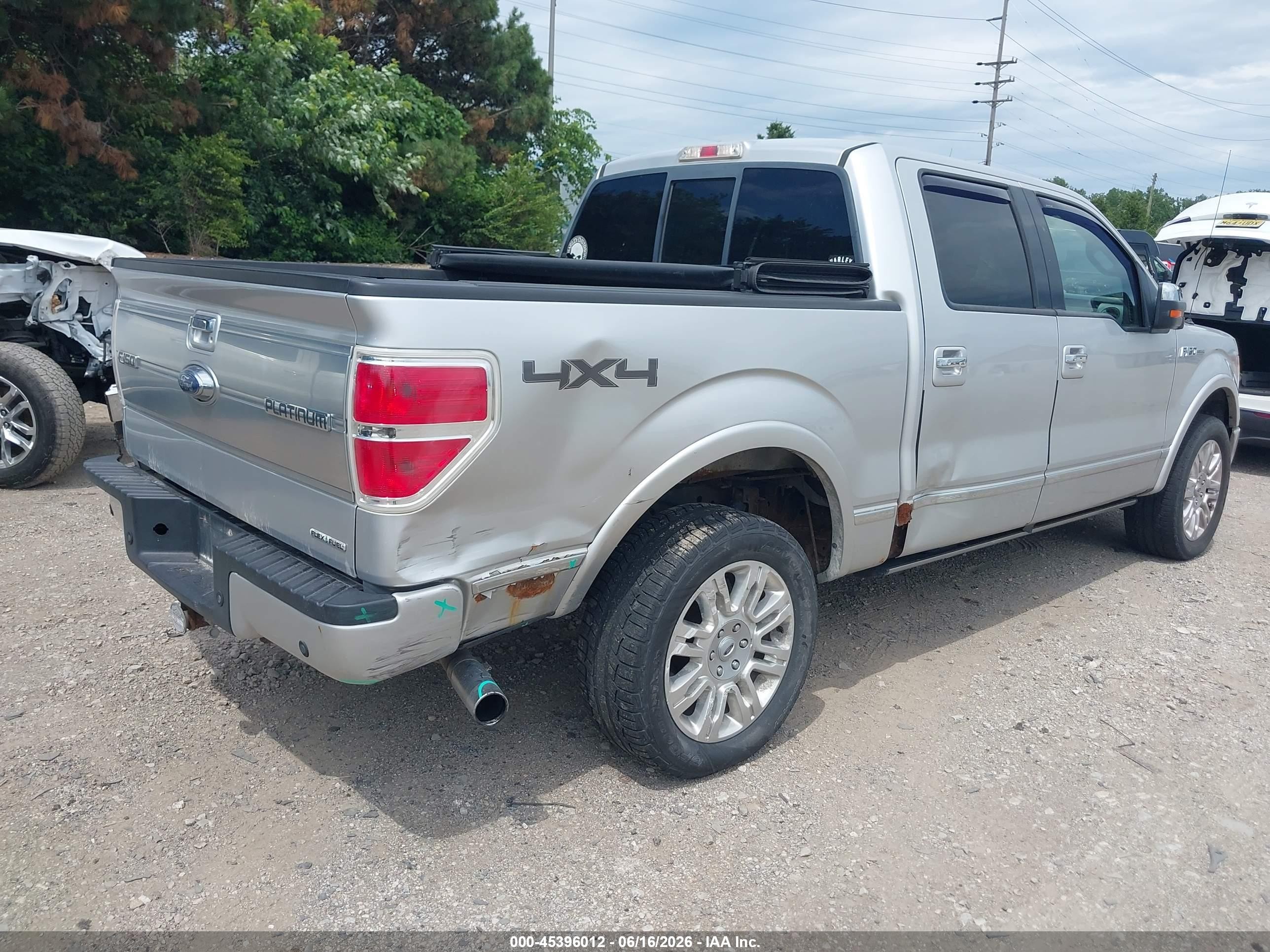 2011 Ford F-150 Platinum Серебряный vin: 1FTFW1EF5BFA49965