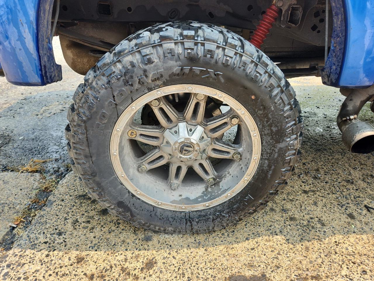 2011 Ford F150 Supercrew Blue vin: 1FTFW1EF5BFC44058 Damage: Right Rear Wheel, Corrosion, > 12 Inches