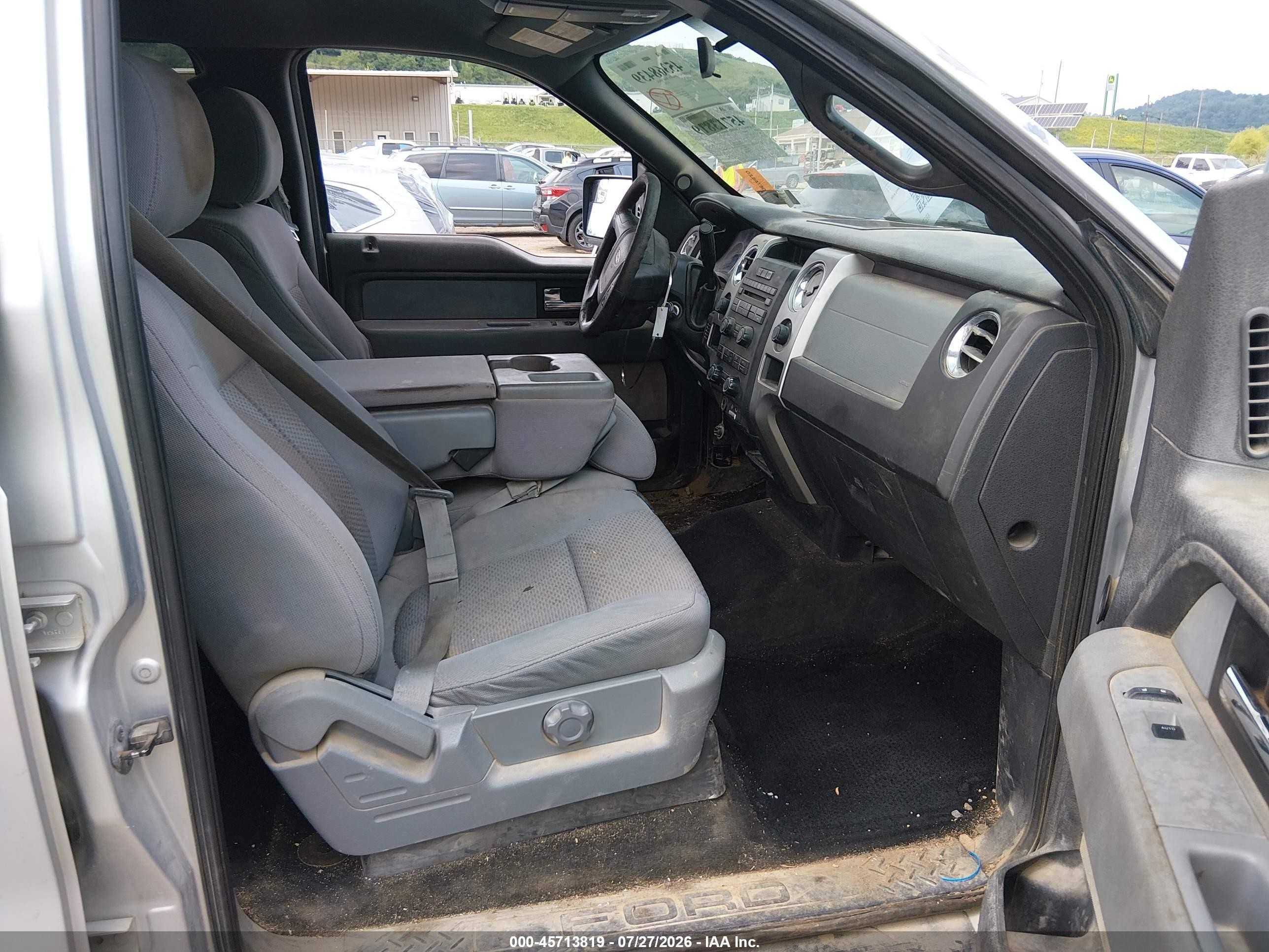 2014 Ford F-150 Xlt Серебряный vin: 1FTFW1EF5EFA31714