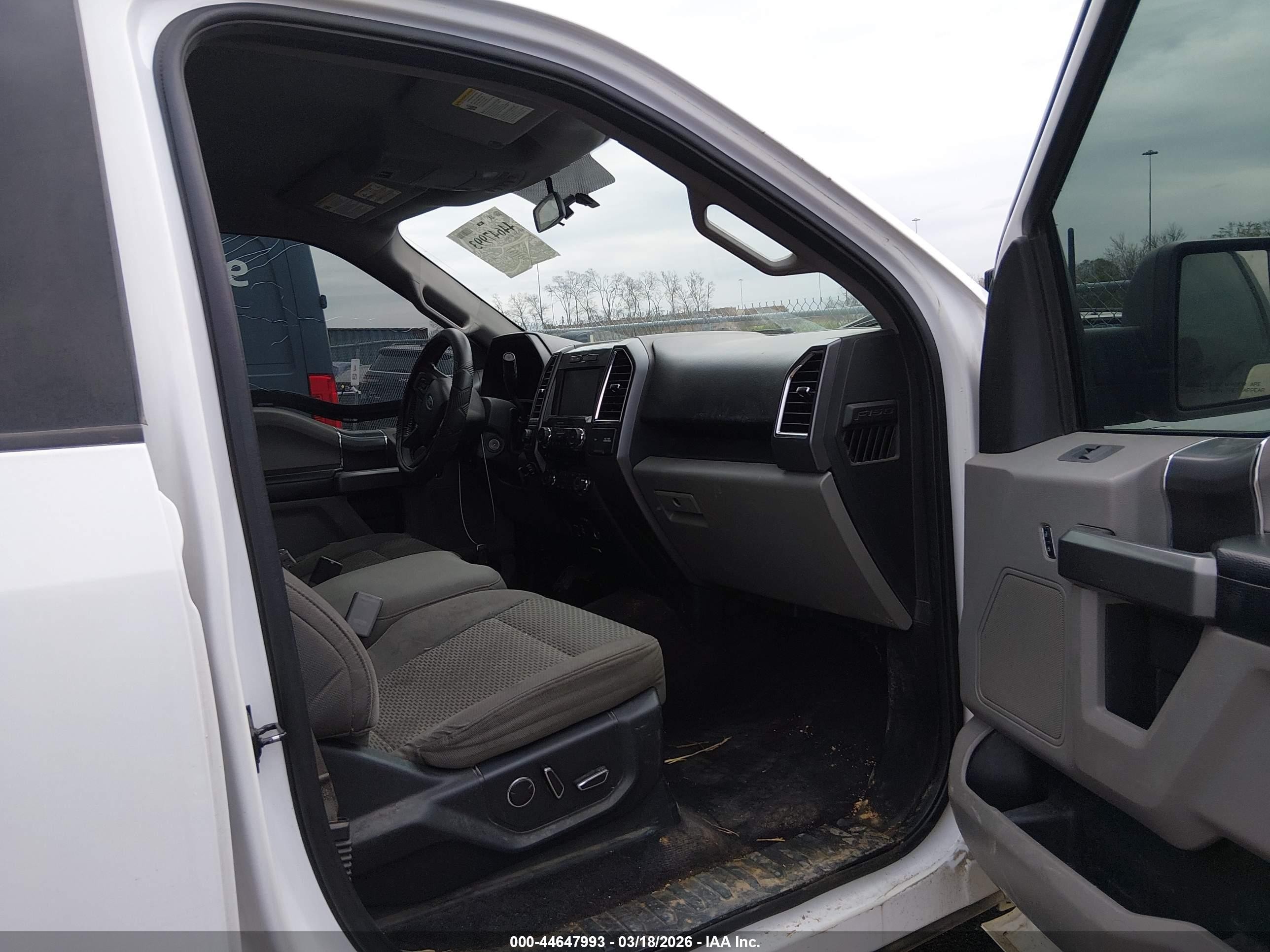 2015 Ford F-150 Xlt White vin: 1FTFW1EF5FKE22189