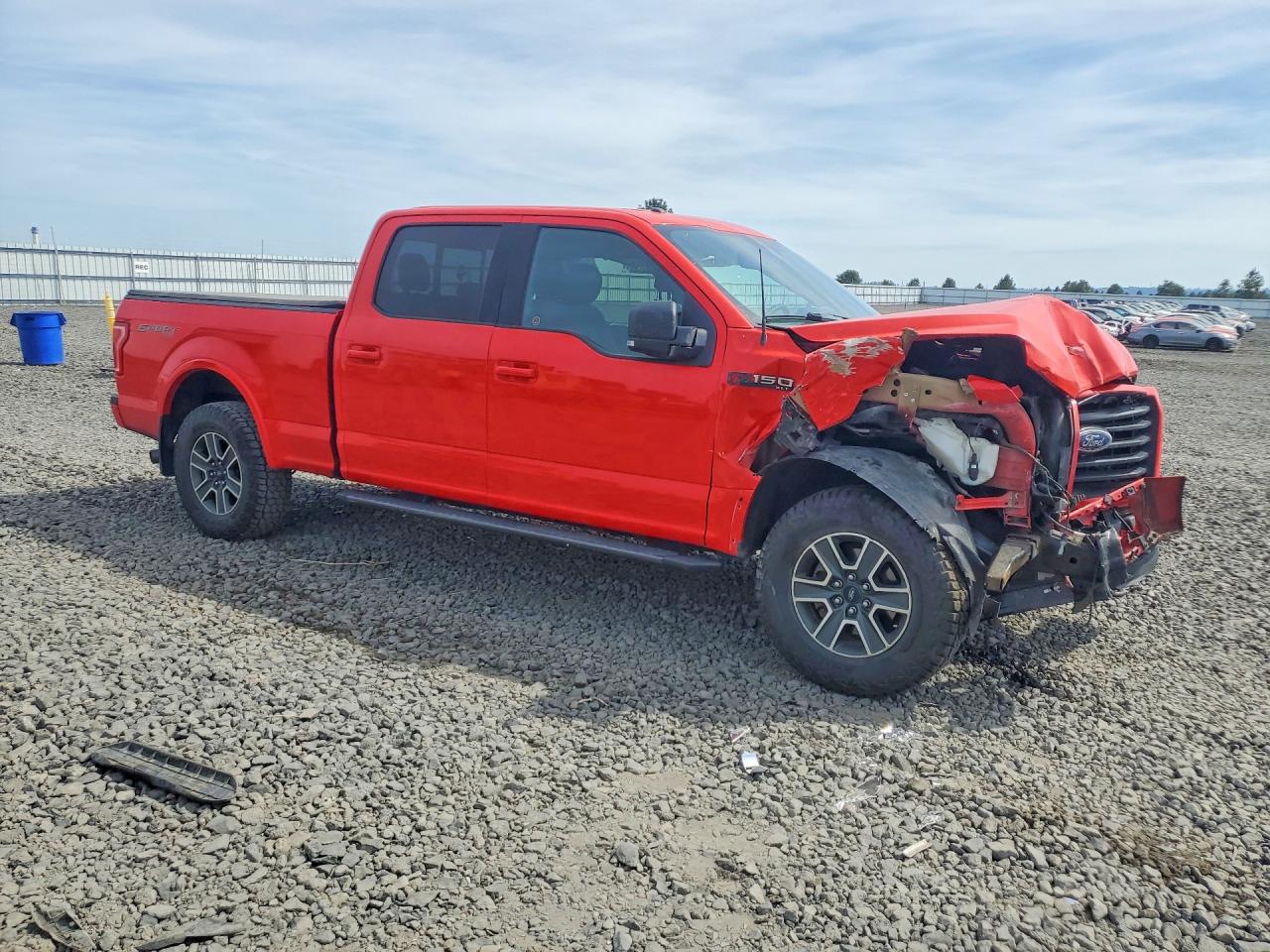 2015 Ford F150 Supercrew Red vin: 1FTFW1EF5FKE92968