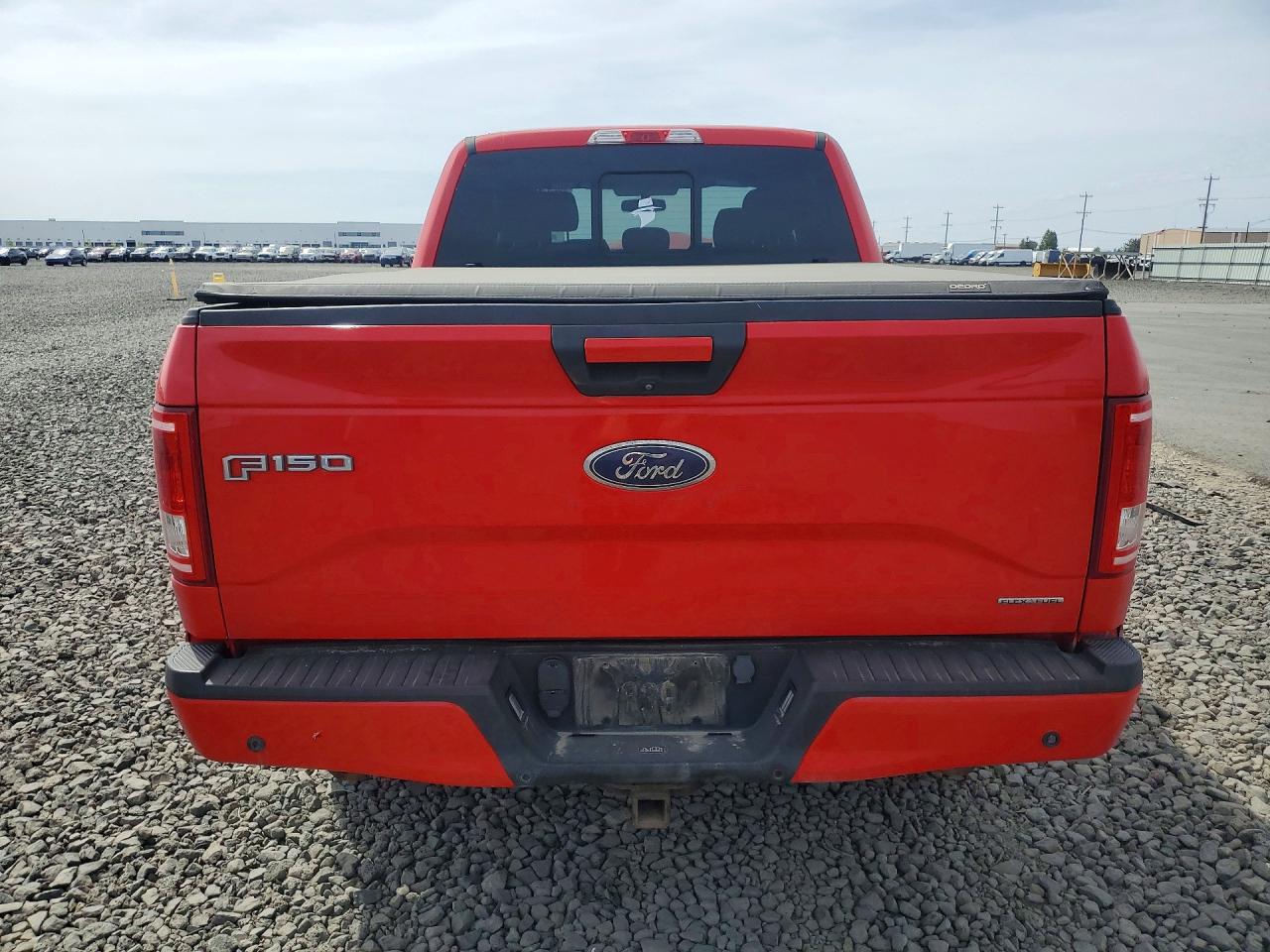 2015 Ford F150 Supercrew Red vin: 1FTFW1EF5FKE92968