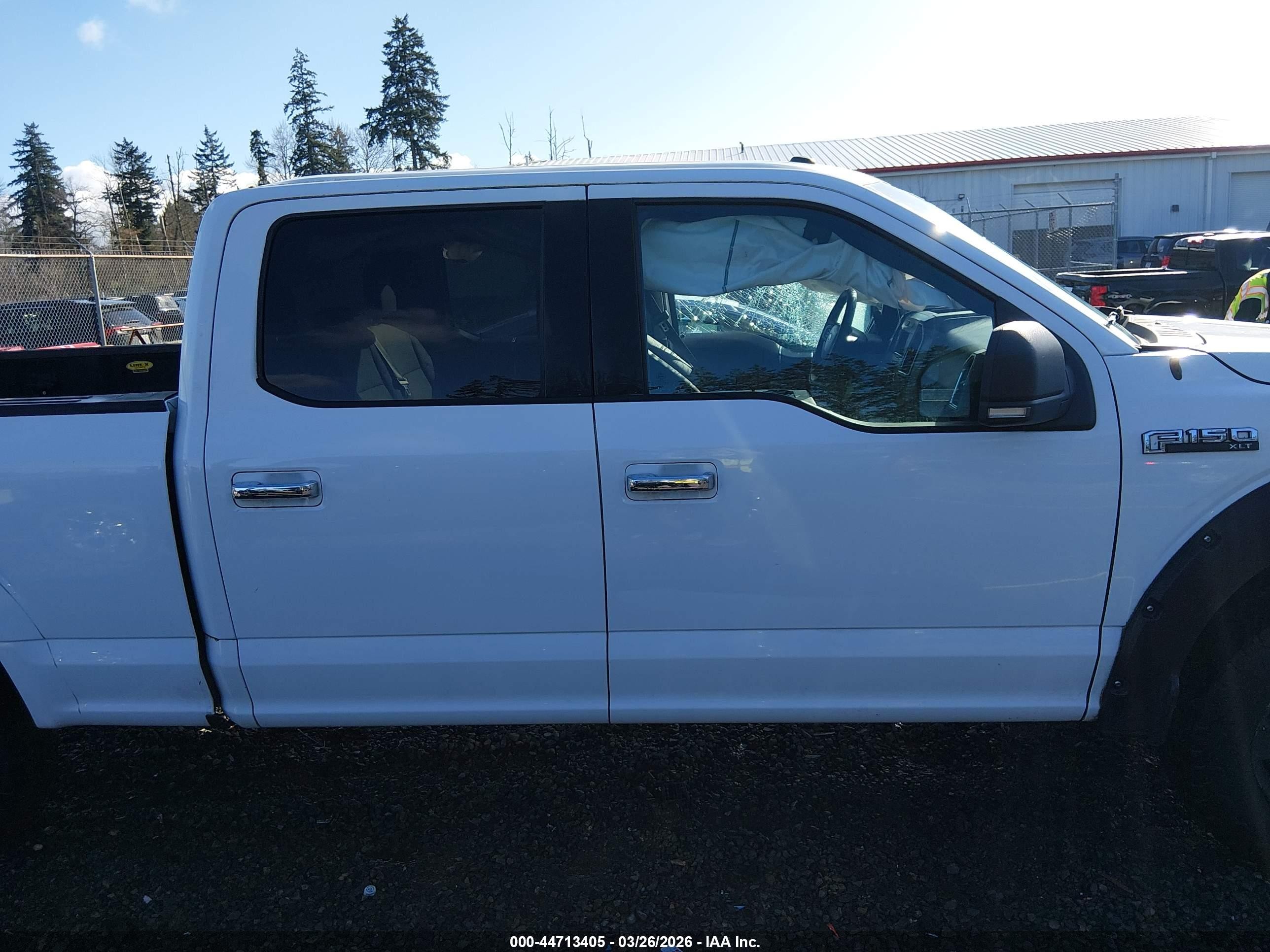 2015 Ford F-150 Xlt White vin: 1FTFW1EF5FKE93702