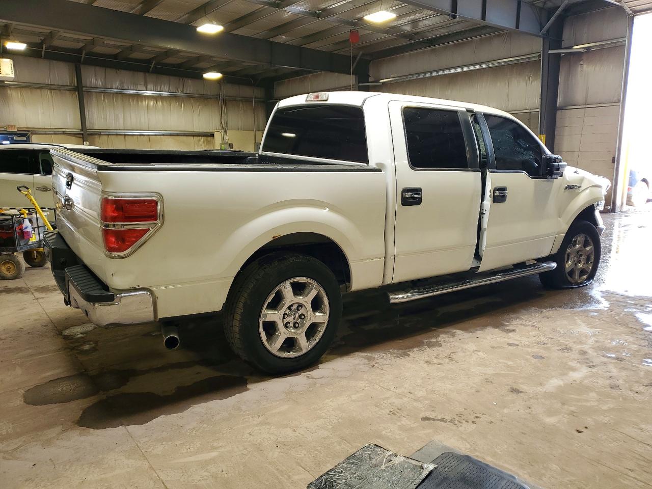 2014 Ford F150 Supercrew White vin: 1FTFW1EF6EFC09954