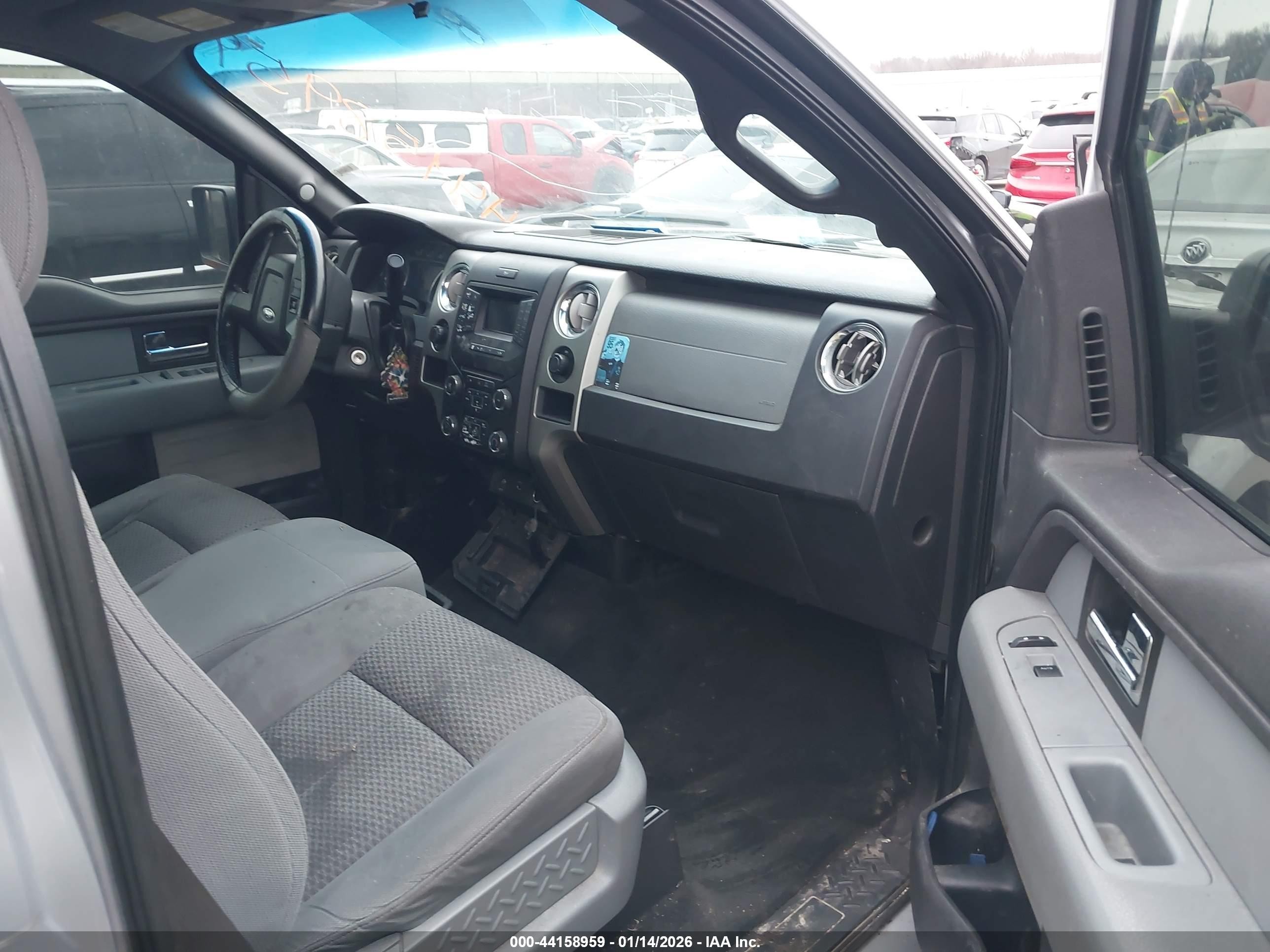 2013 Ford F-150 Xlt Silver vin: 1FTFW1EF7DFC24932