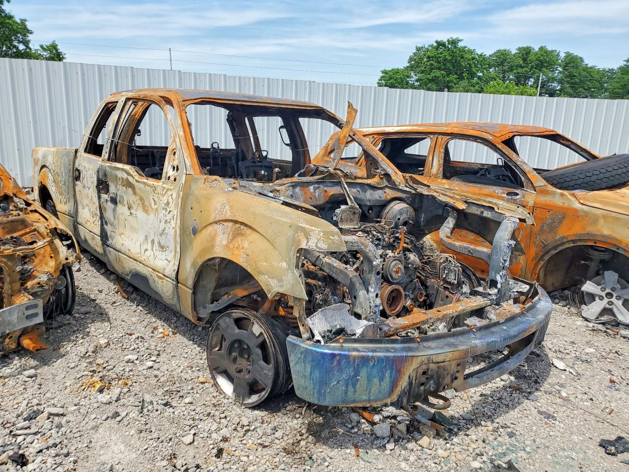 2013 Ford F150 Burn vin: 1FTFW1EF7DFD57206