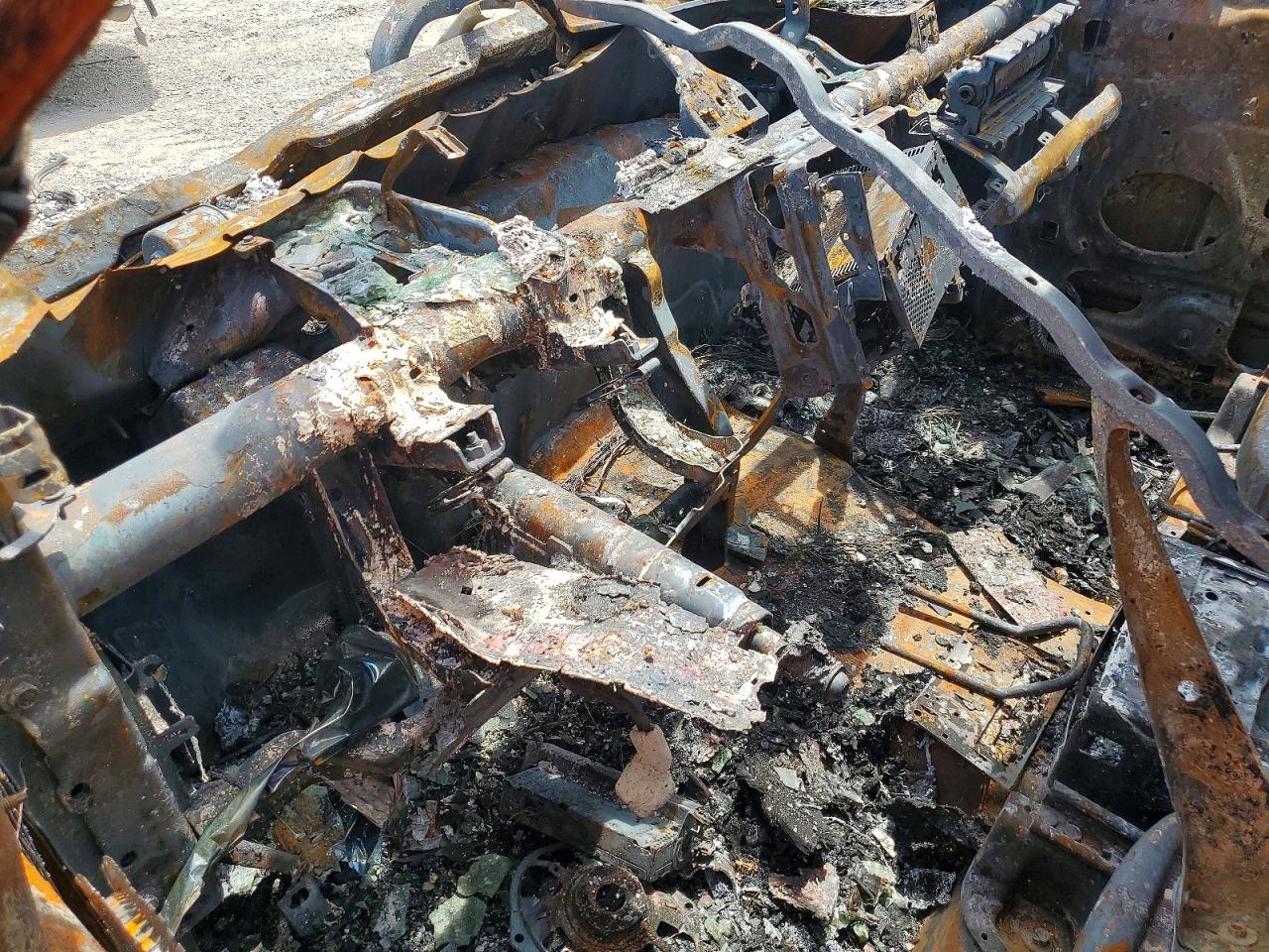 2013 Ford F150 Burn vin: 1FTFW1EF7DFD57206