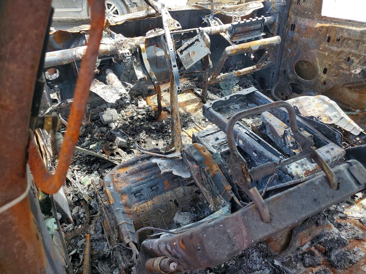 2013 Ford F150 Burn vin: 1FTFW1EF7DFD57206