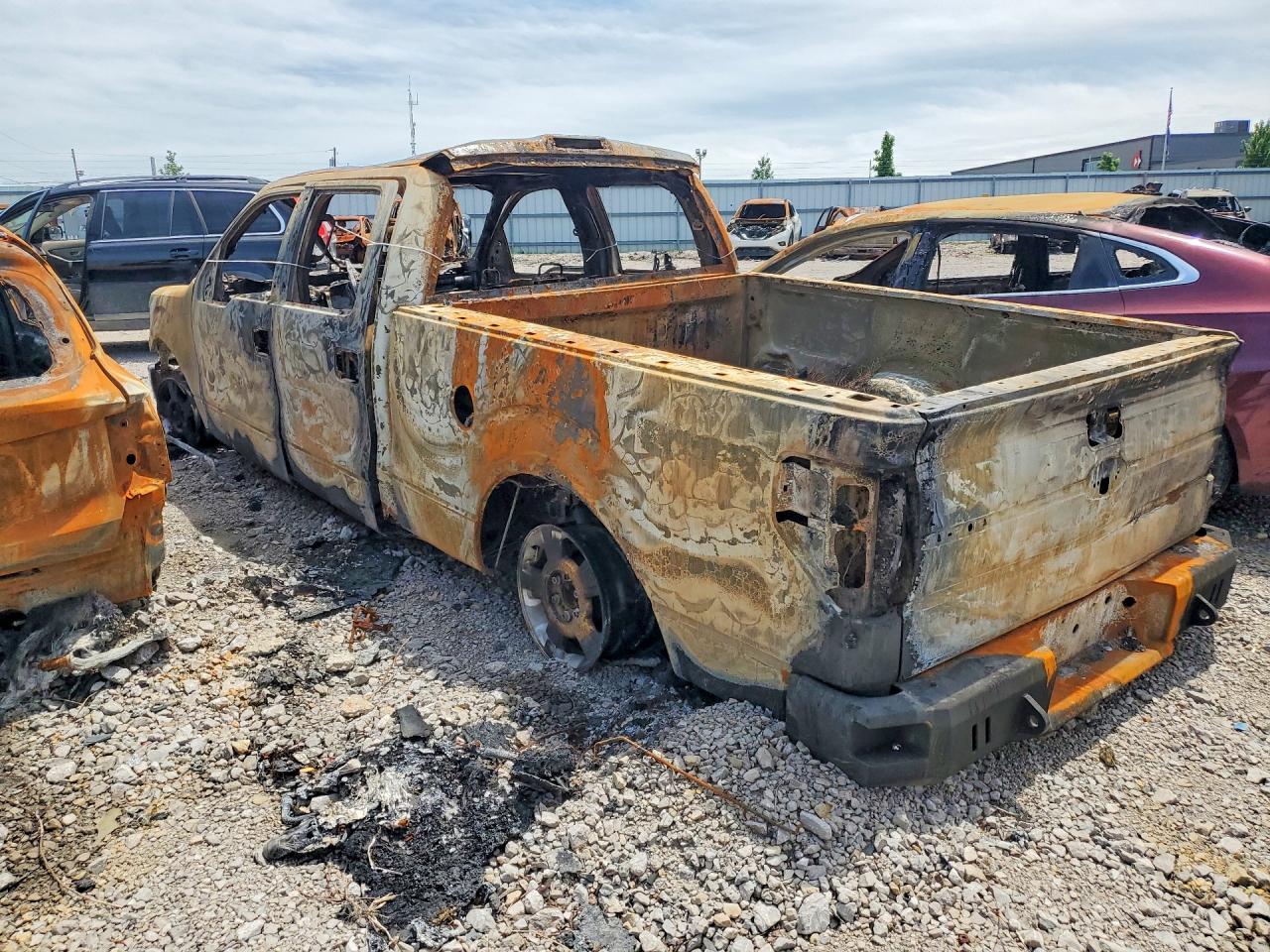 2013 Ford F150 Burn vin: 1FTFW1EF7DFD57206